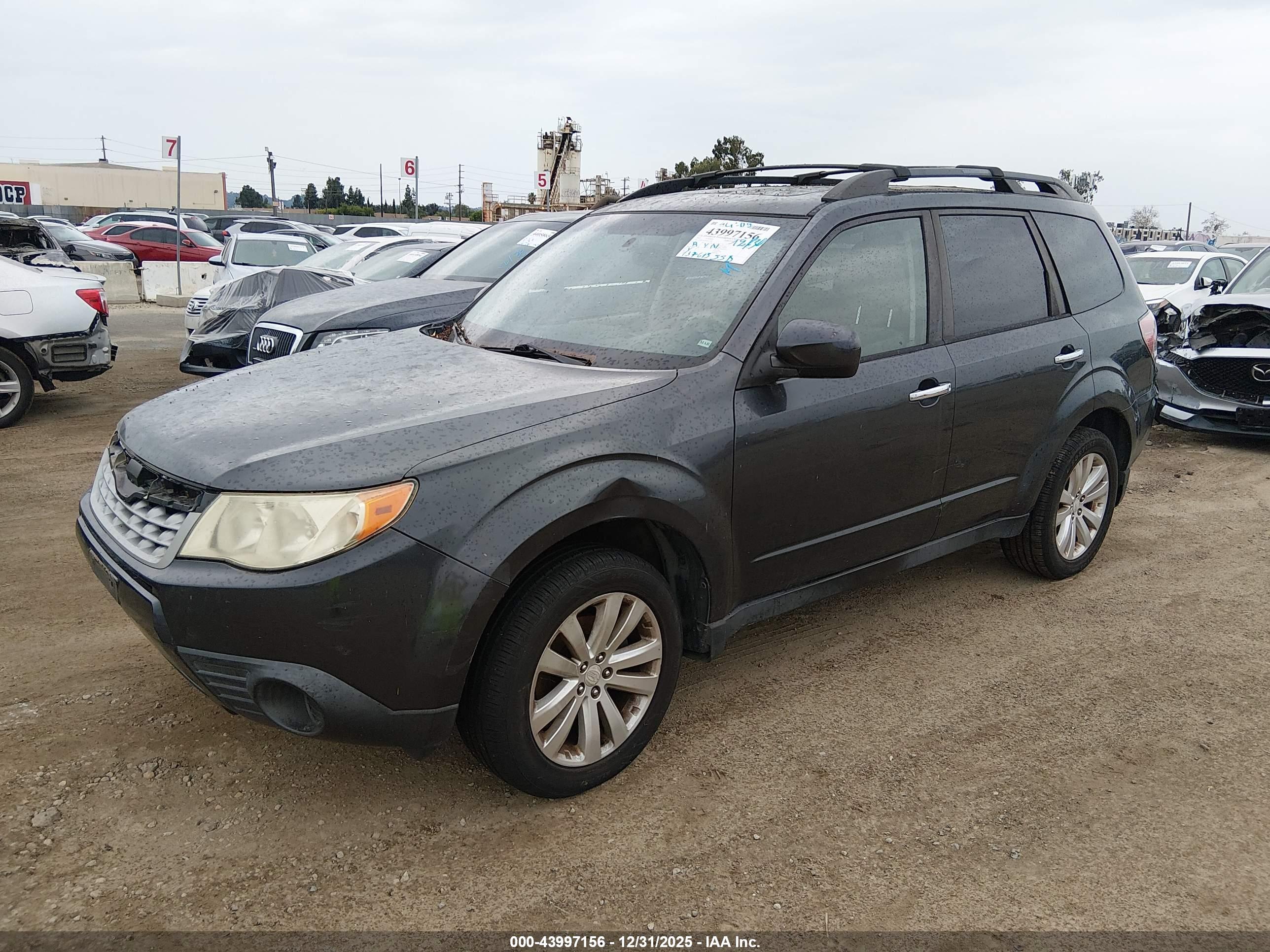 SUBARU FORESTER image 2