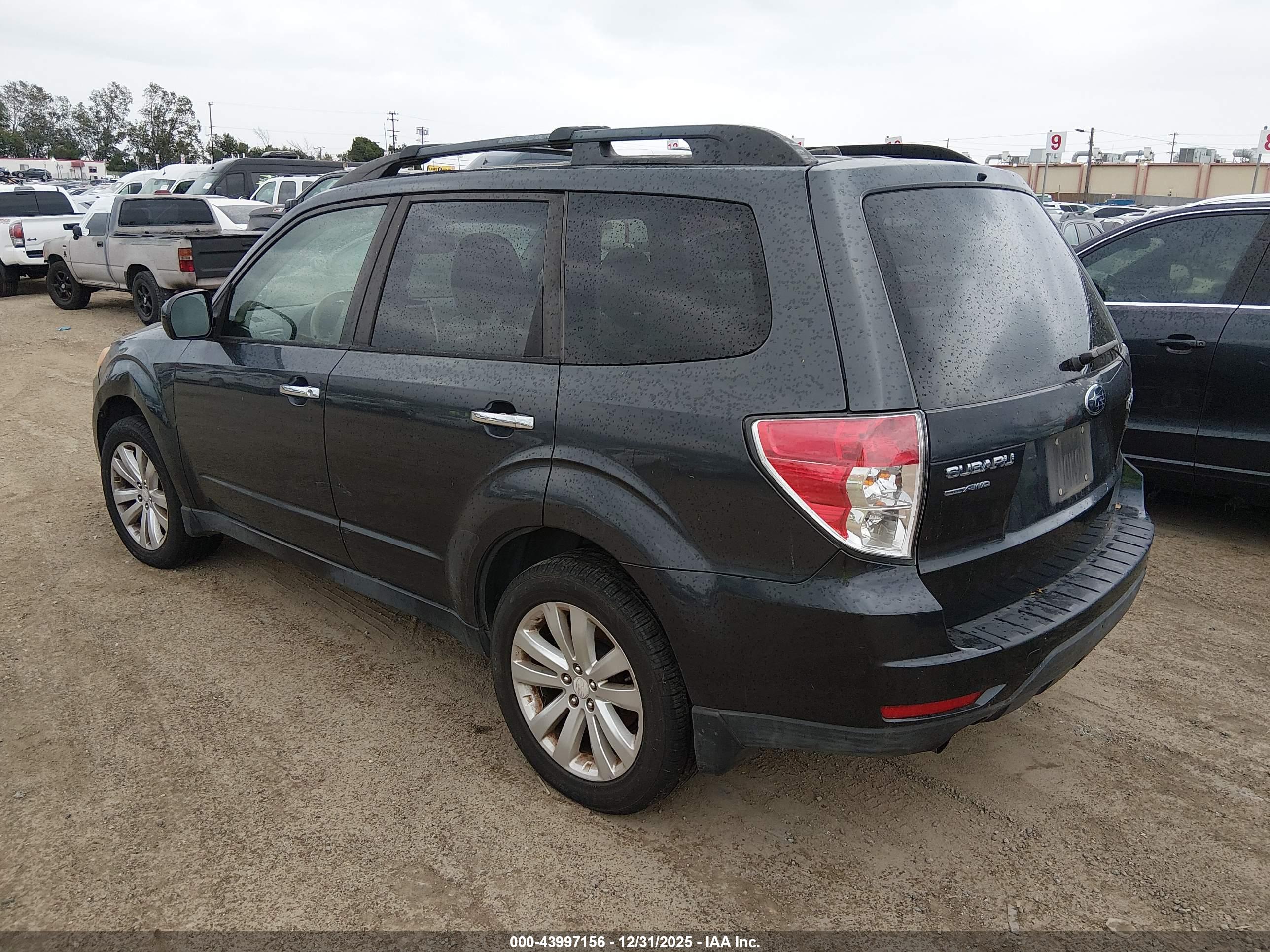 SUBARU FORESTER image 3
