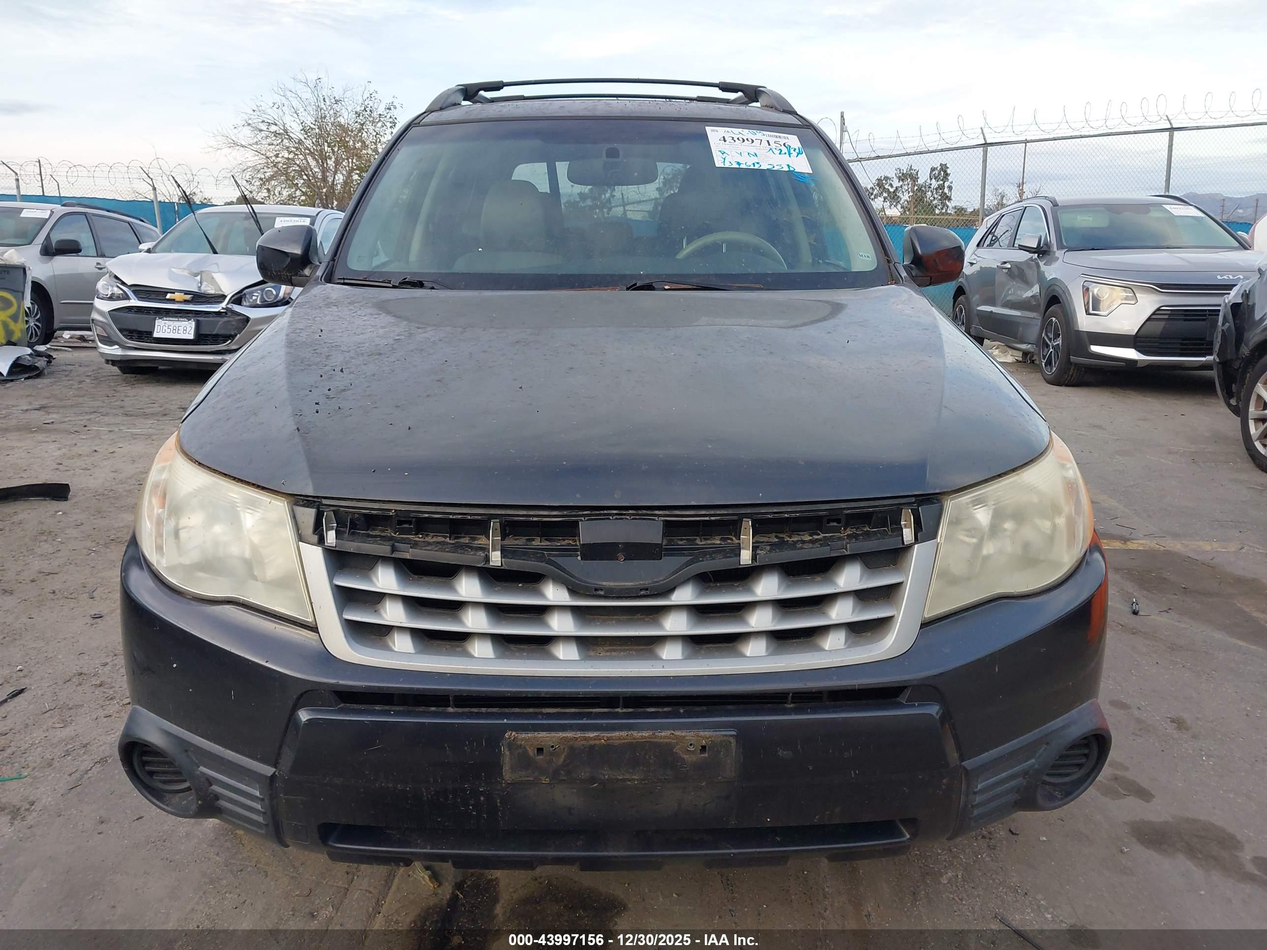 SUBARU FORESTER image 6