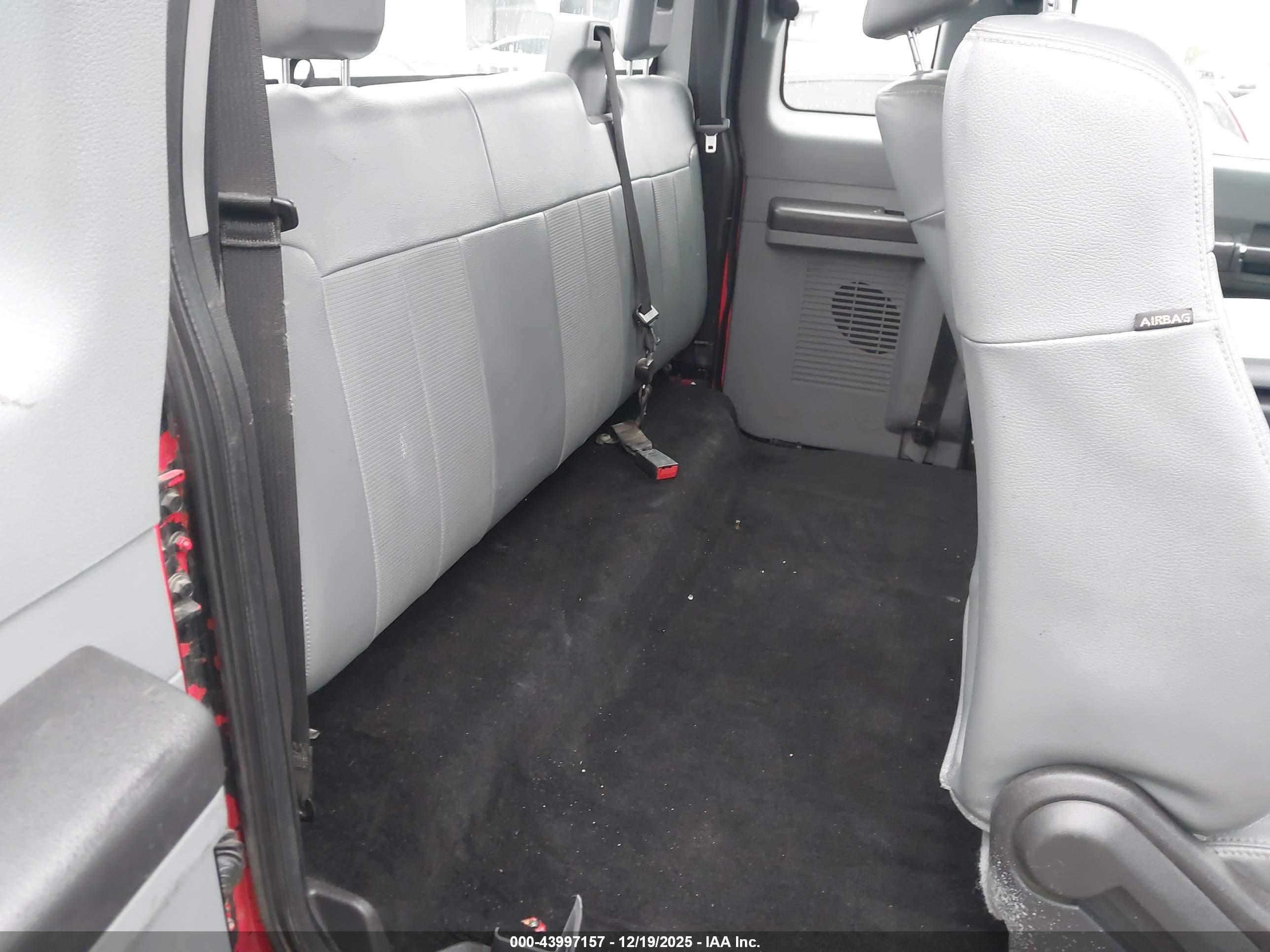 FORD F-250 image 8