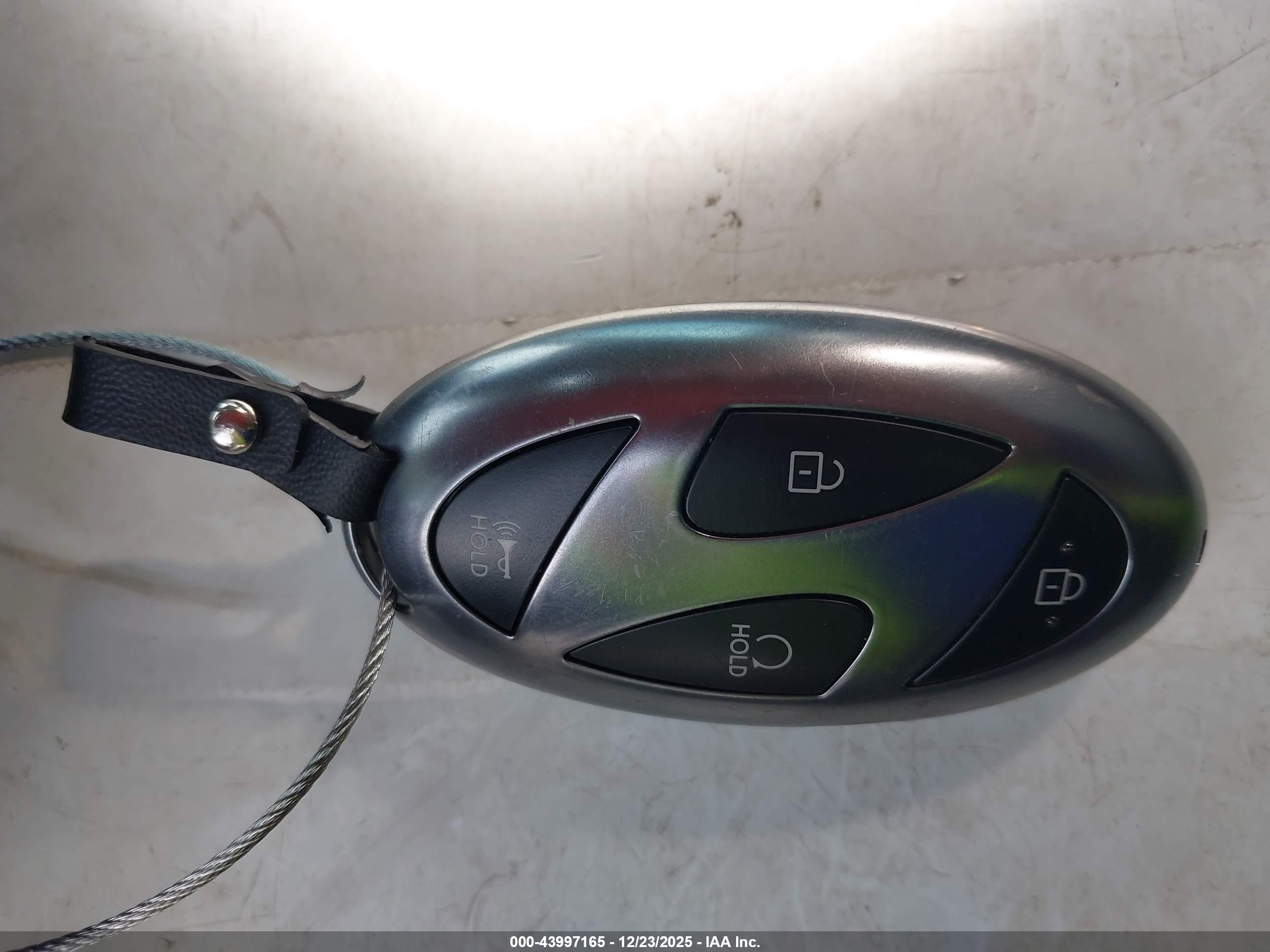 HYUNDAI TUCSON image 11