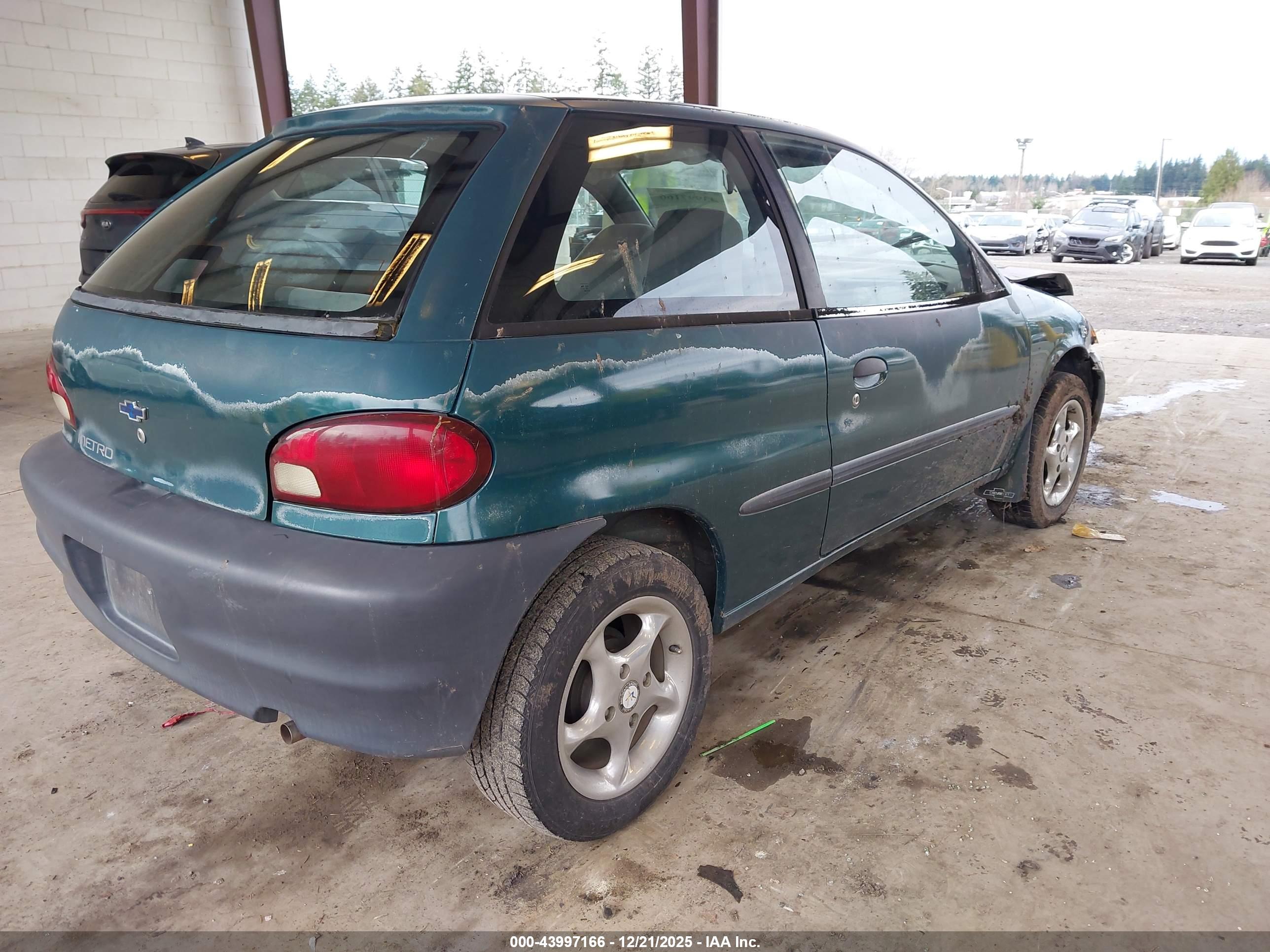 CHEVROLET METRO image 4