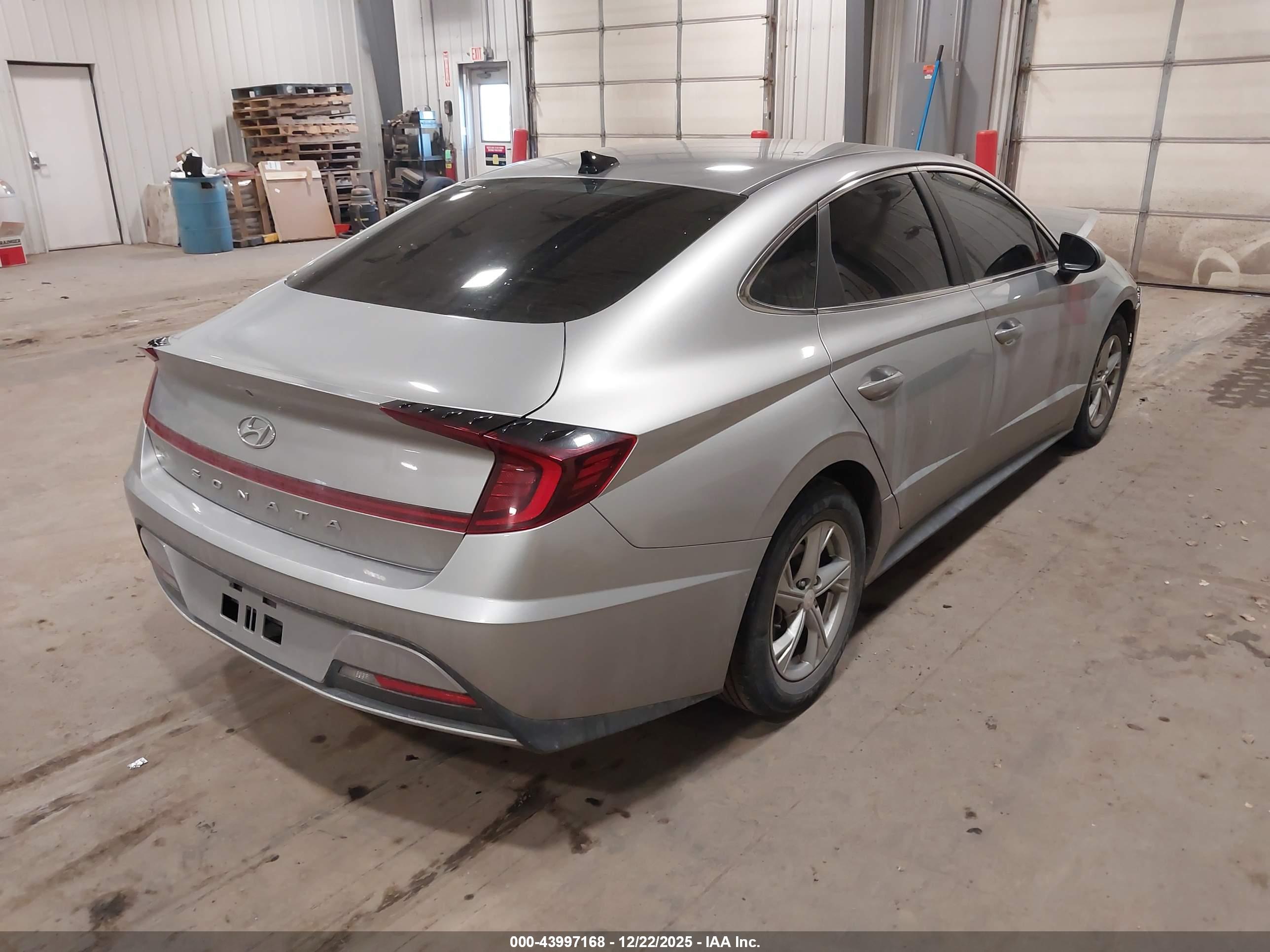 HYUNDAI SONATA image 4