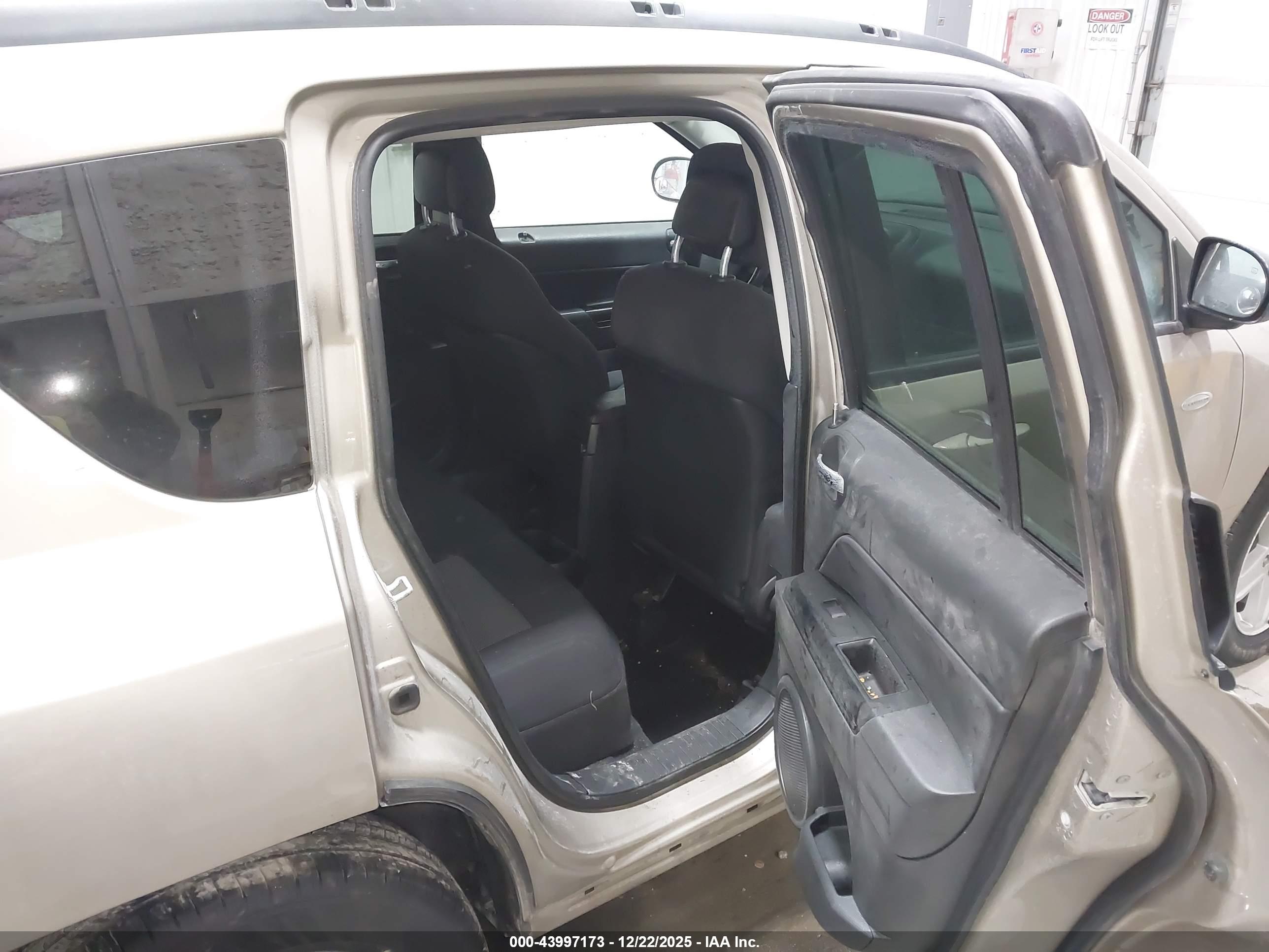 JEEP COMPASS image 8