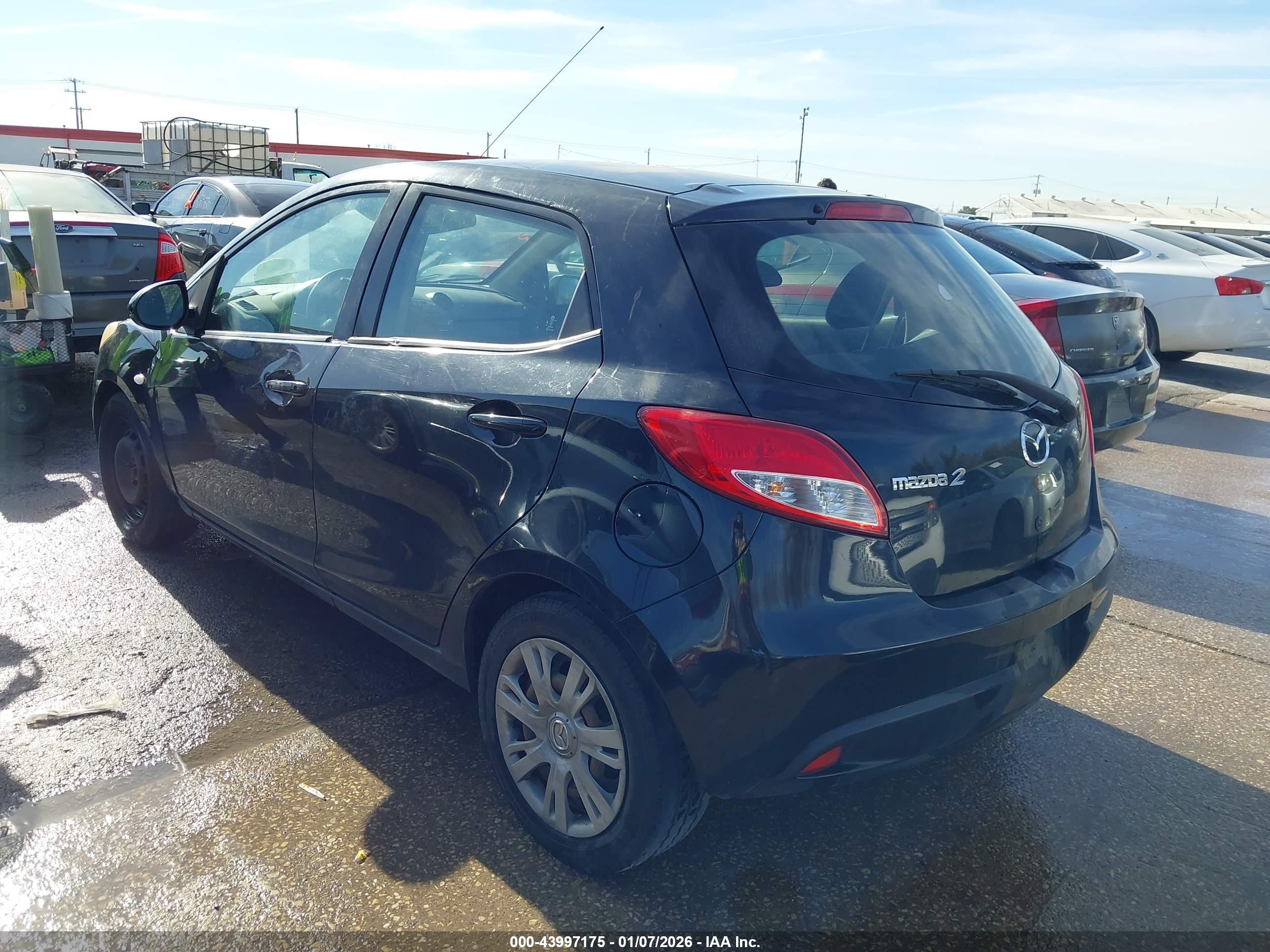 MAZDA MAZDA2 image 3