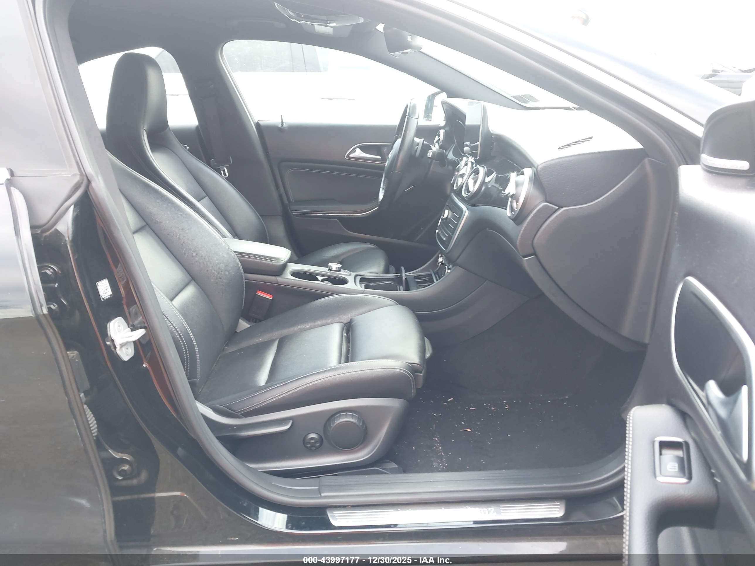 MERCEDES-BENZ CLA image 5