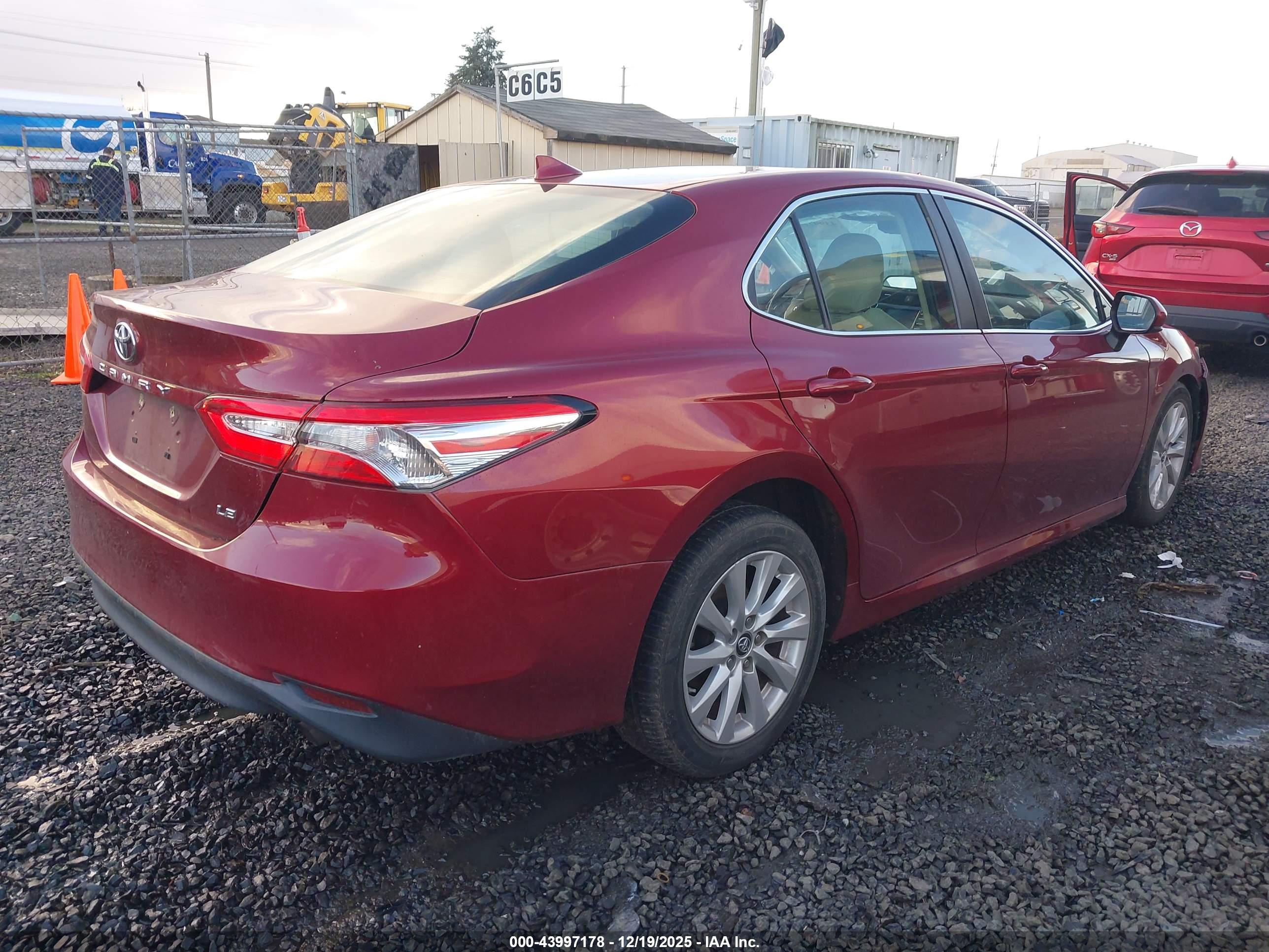 TOYOTA CAMRY image 4