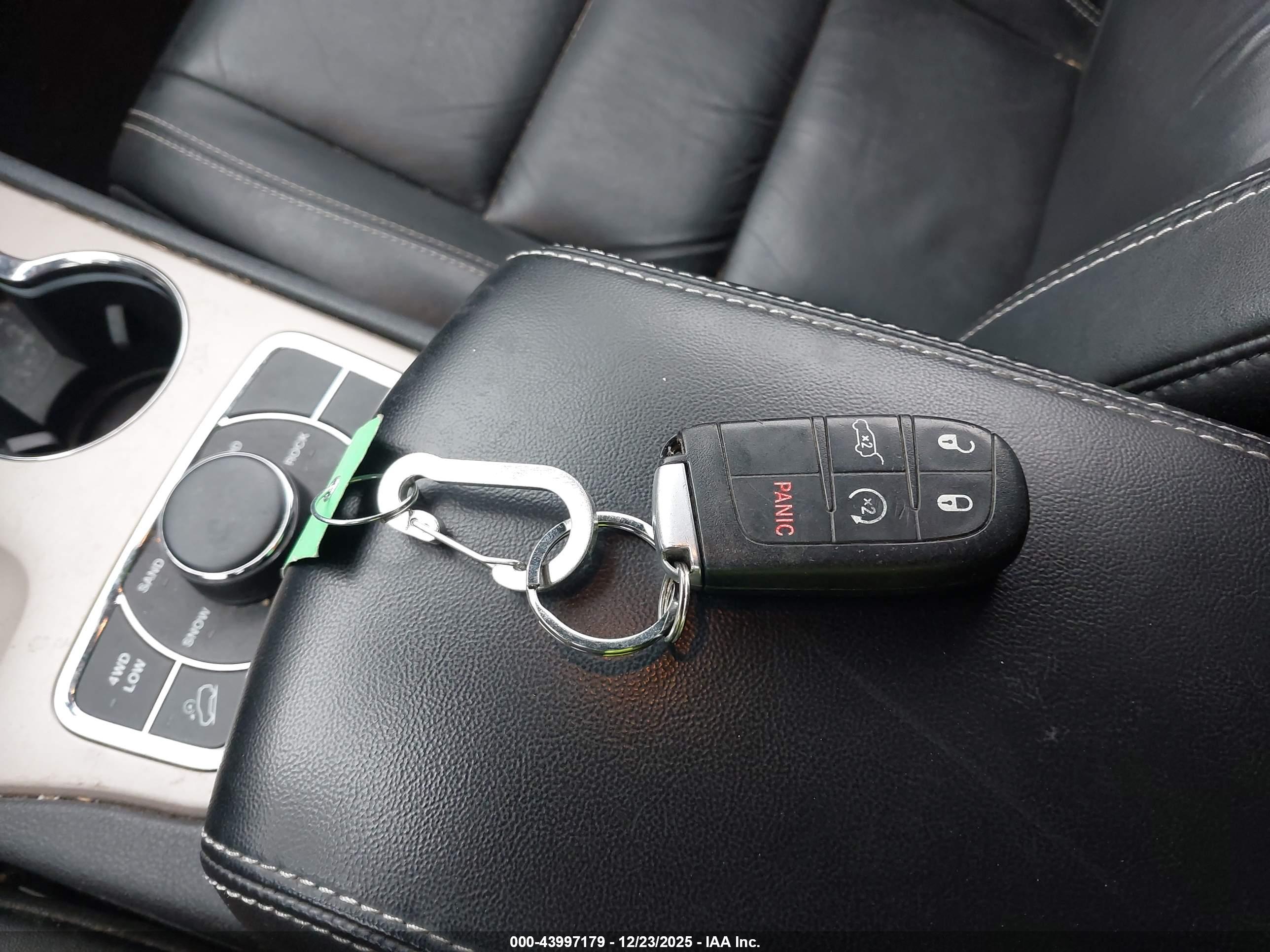 JEEP GRAND image 11