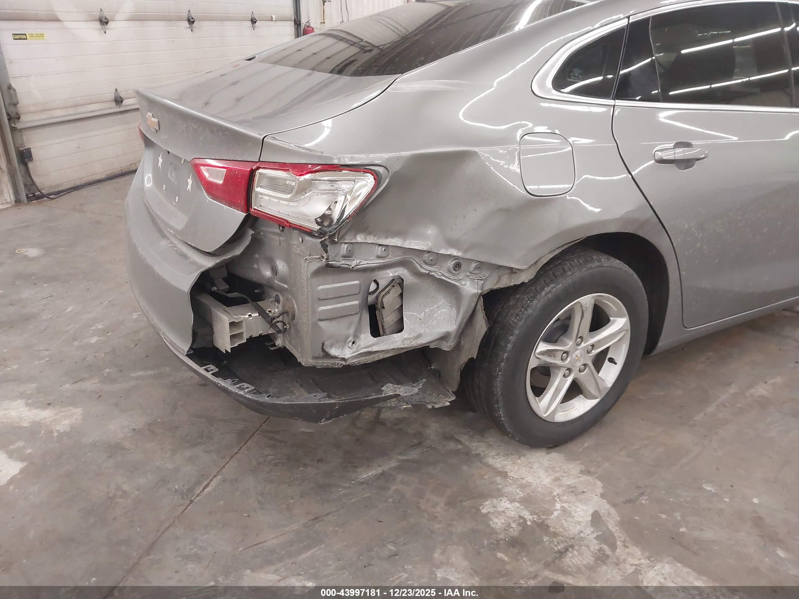 CHEVROLET MALIBU image 6