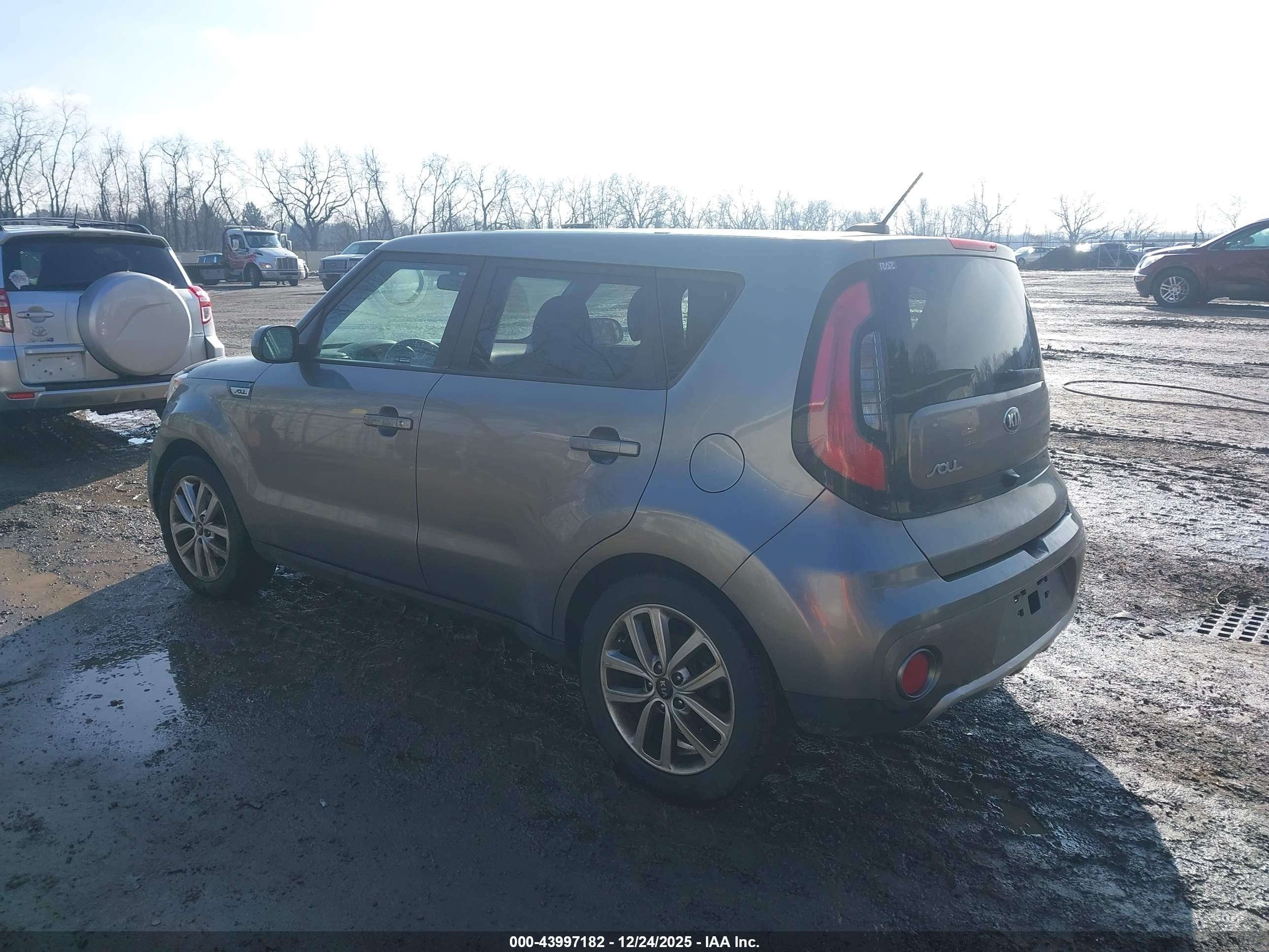 KIA SOUL image 3