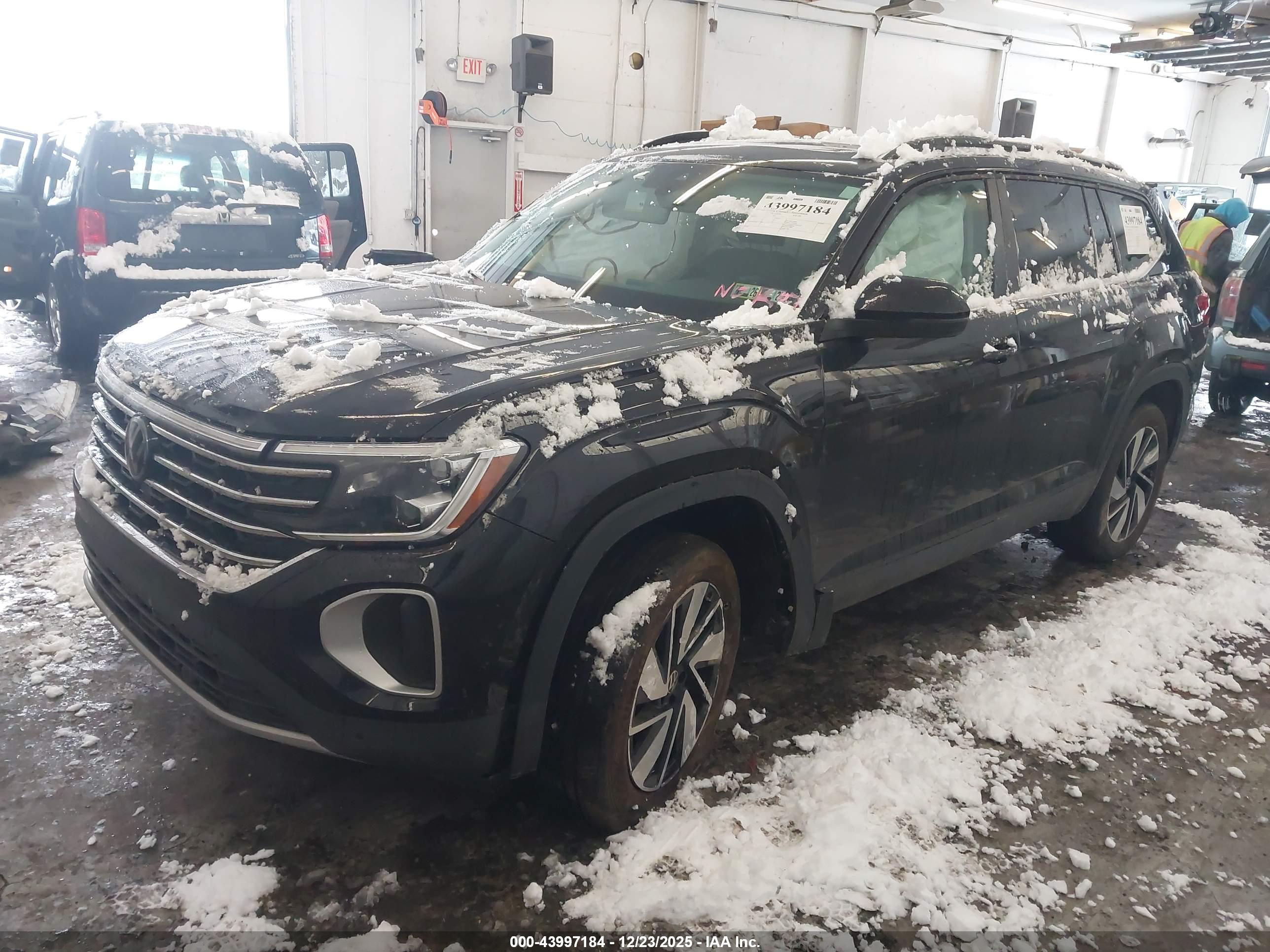 VOLKSWAGEN ATLAS image 2