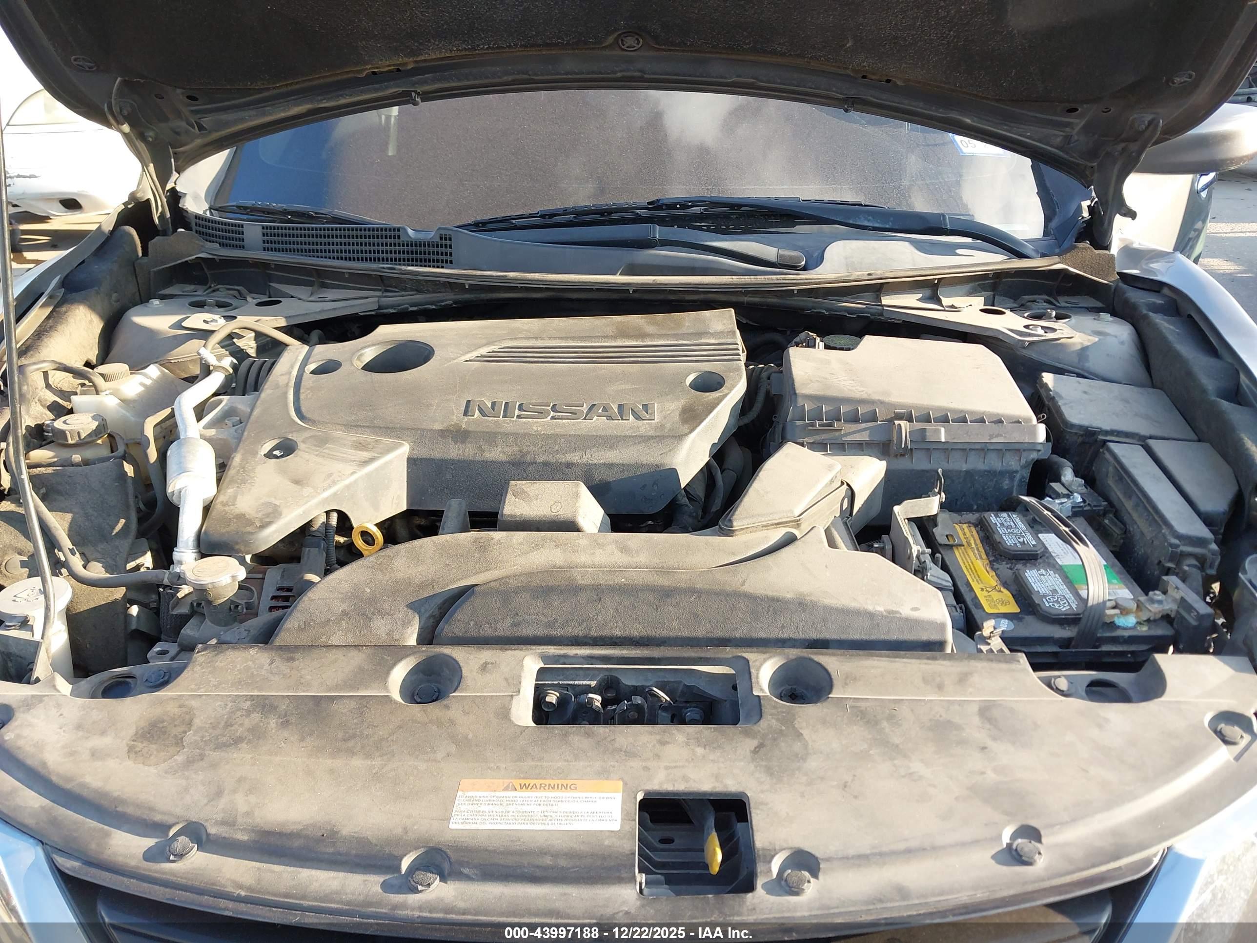 NISSAN ALTIMA image 10