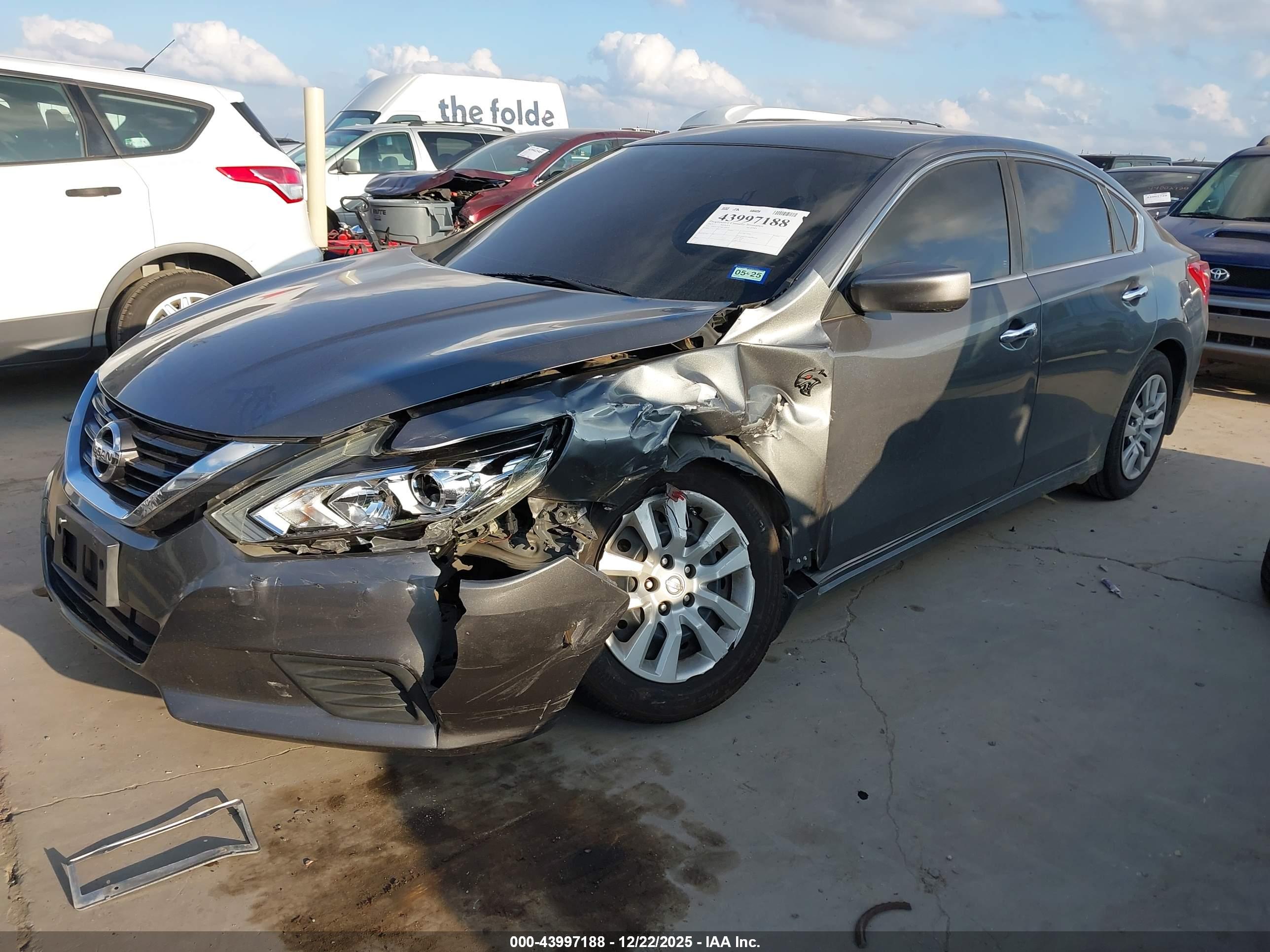 NISSAN ALTIMA image 2