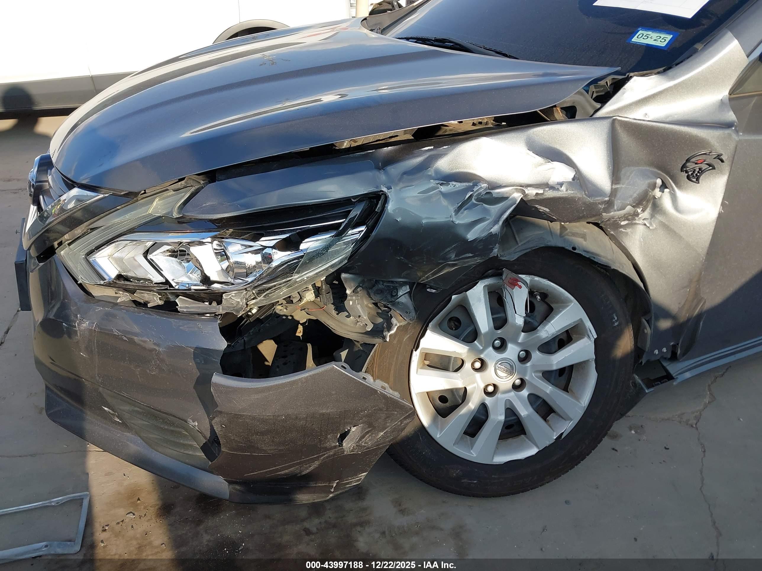NISSAN ALTIMA image 6