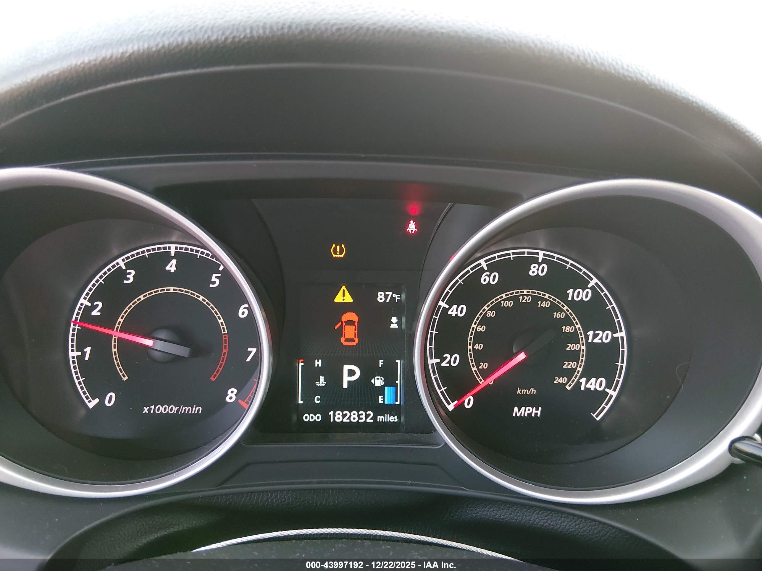 MITSUBISHI OUTLANDER image 7