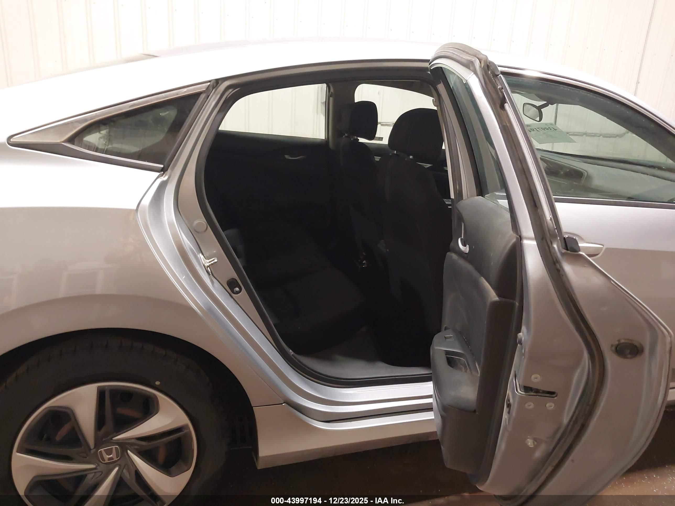 HONDA CIVIC image 8