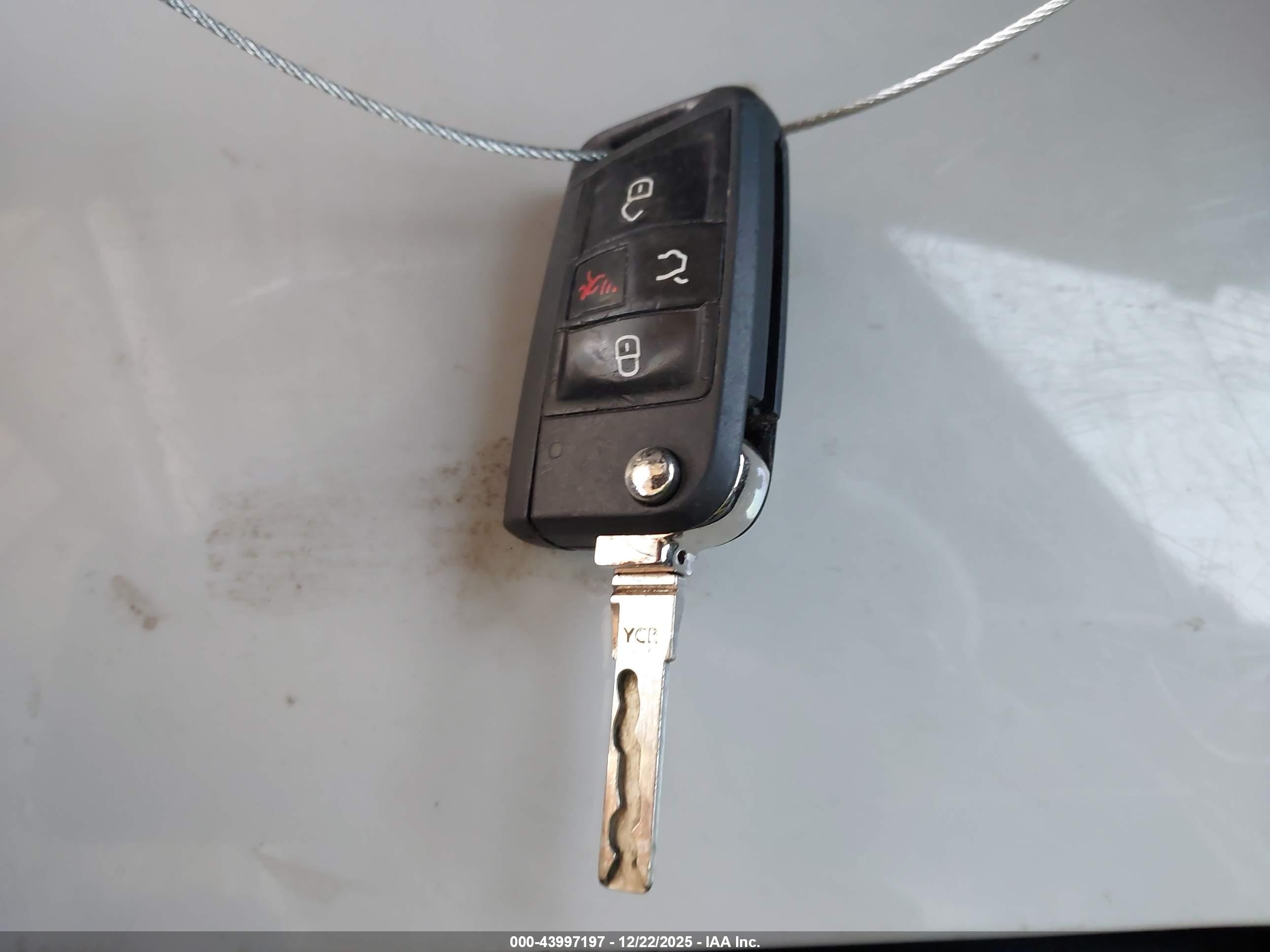 VOLKSWAGEN GOLF image 11