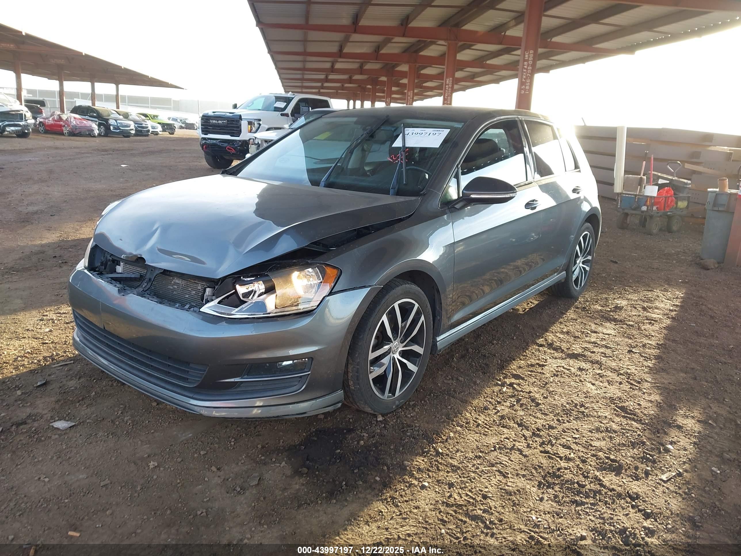 VOLKSWAGEN GOLF image 2