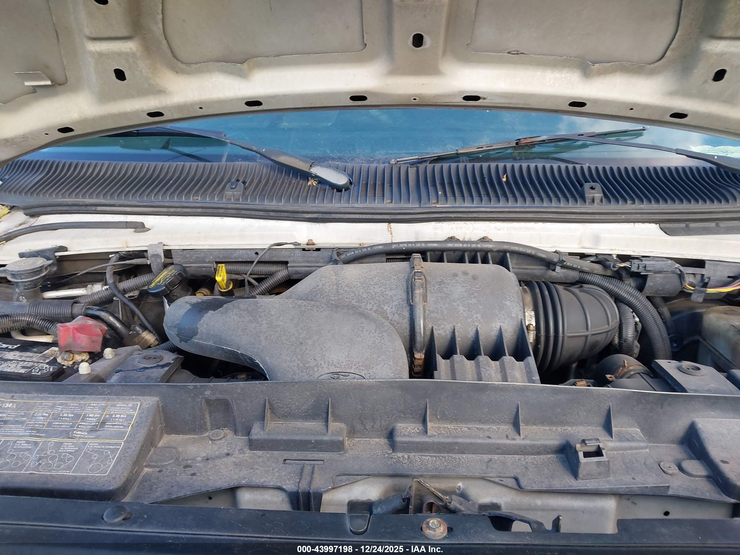 FORD E-250 image 10