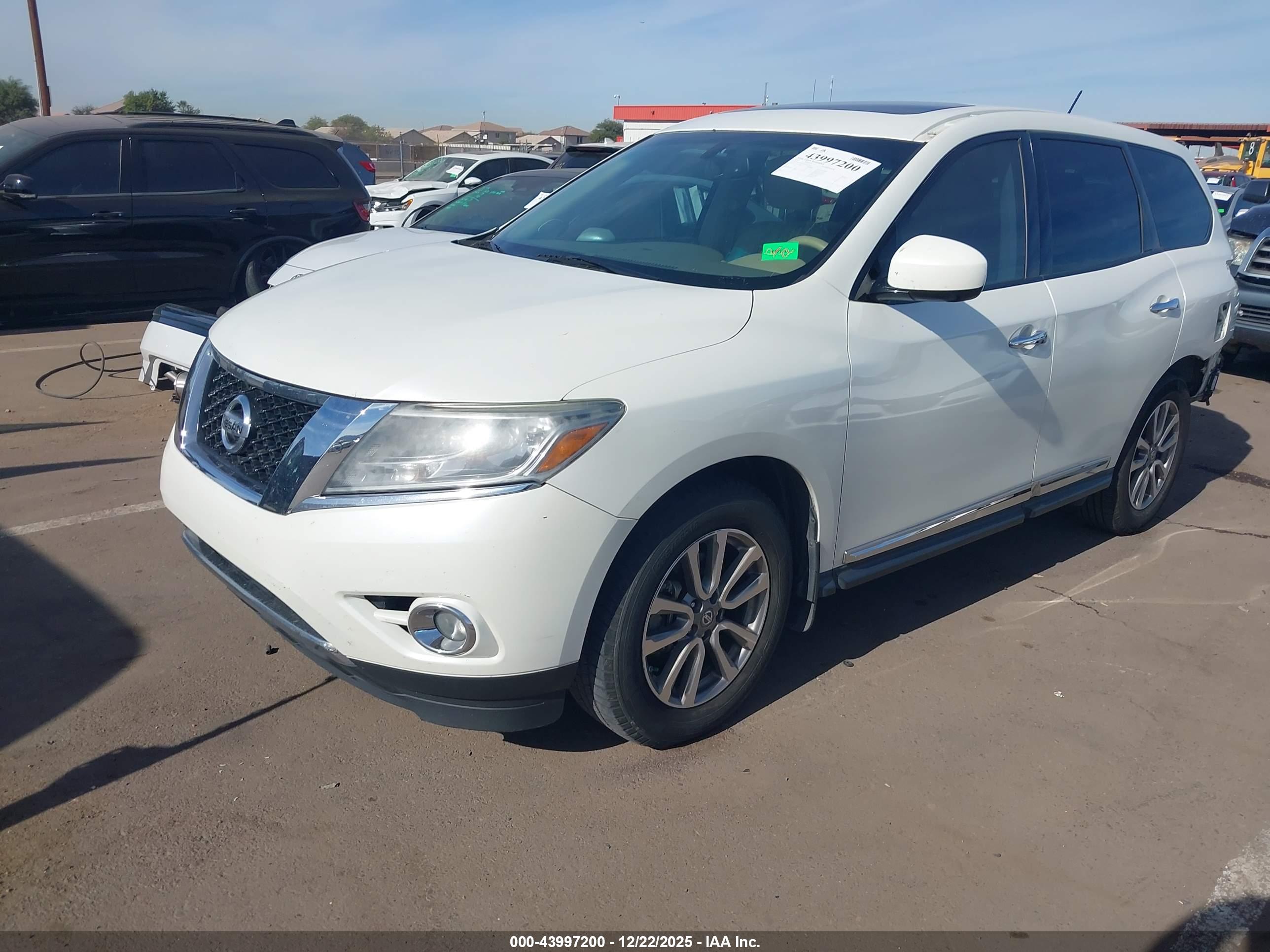 NISSAN PATHFINDER image 2