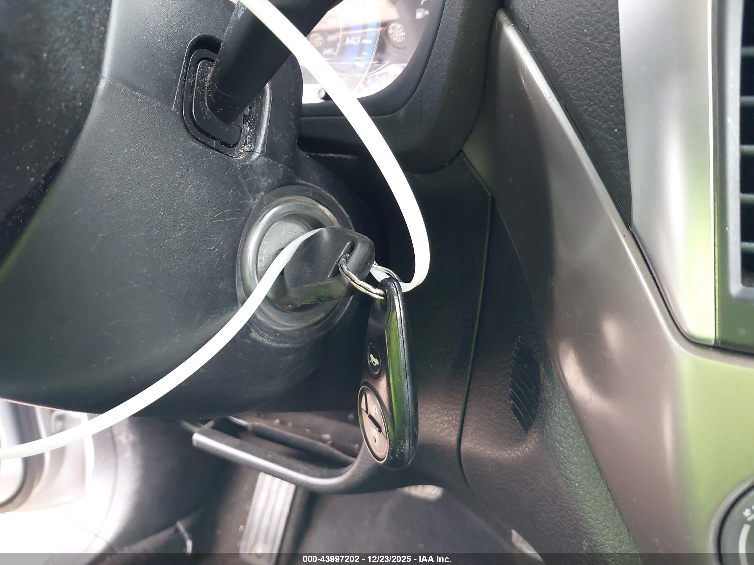 SUBARU FORESTER image 11