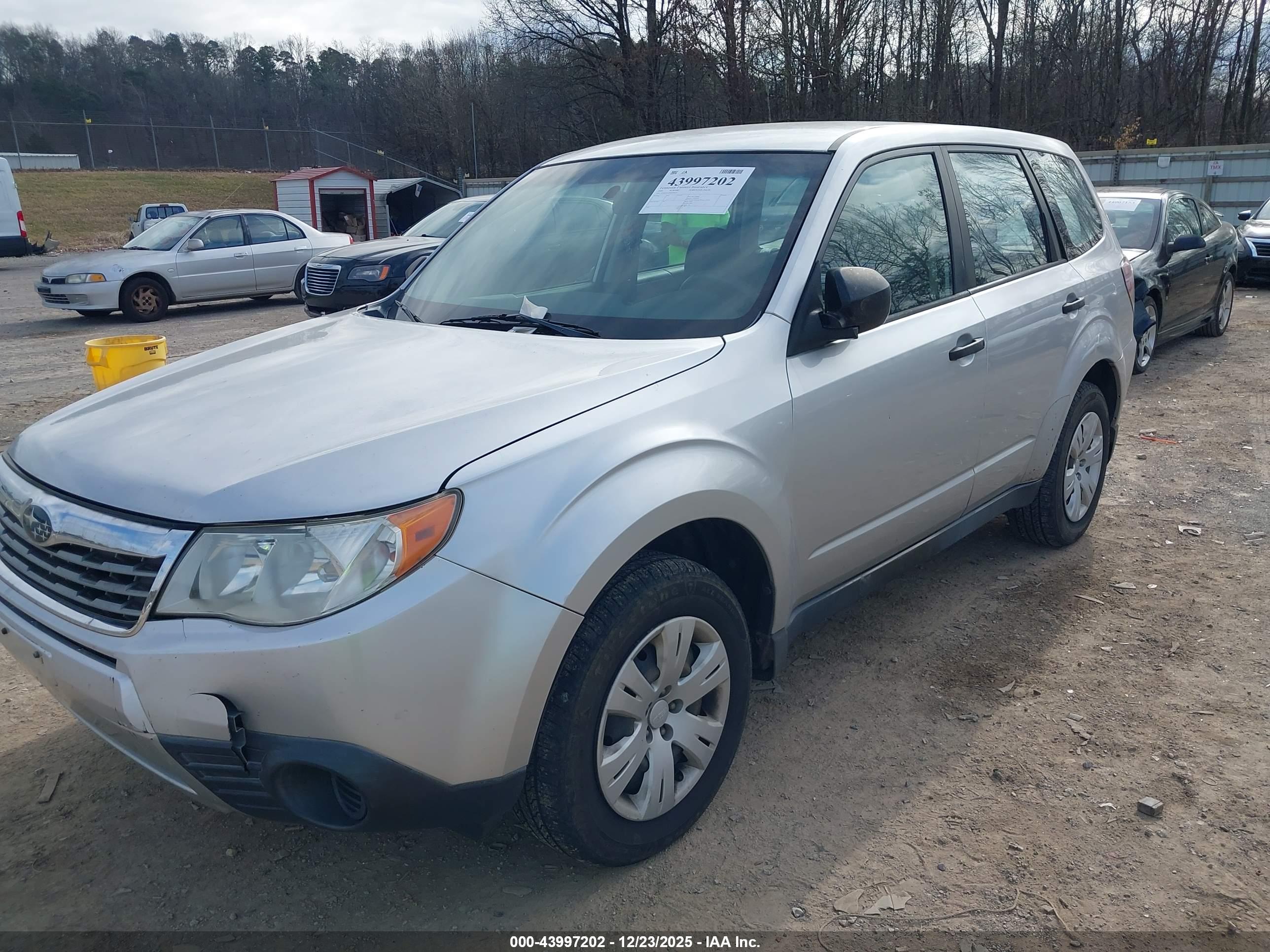 SUBARU FORESTER image 2