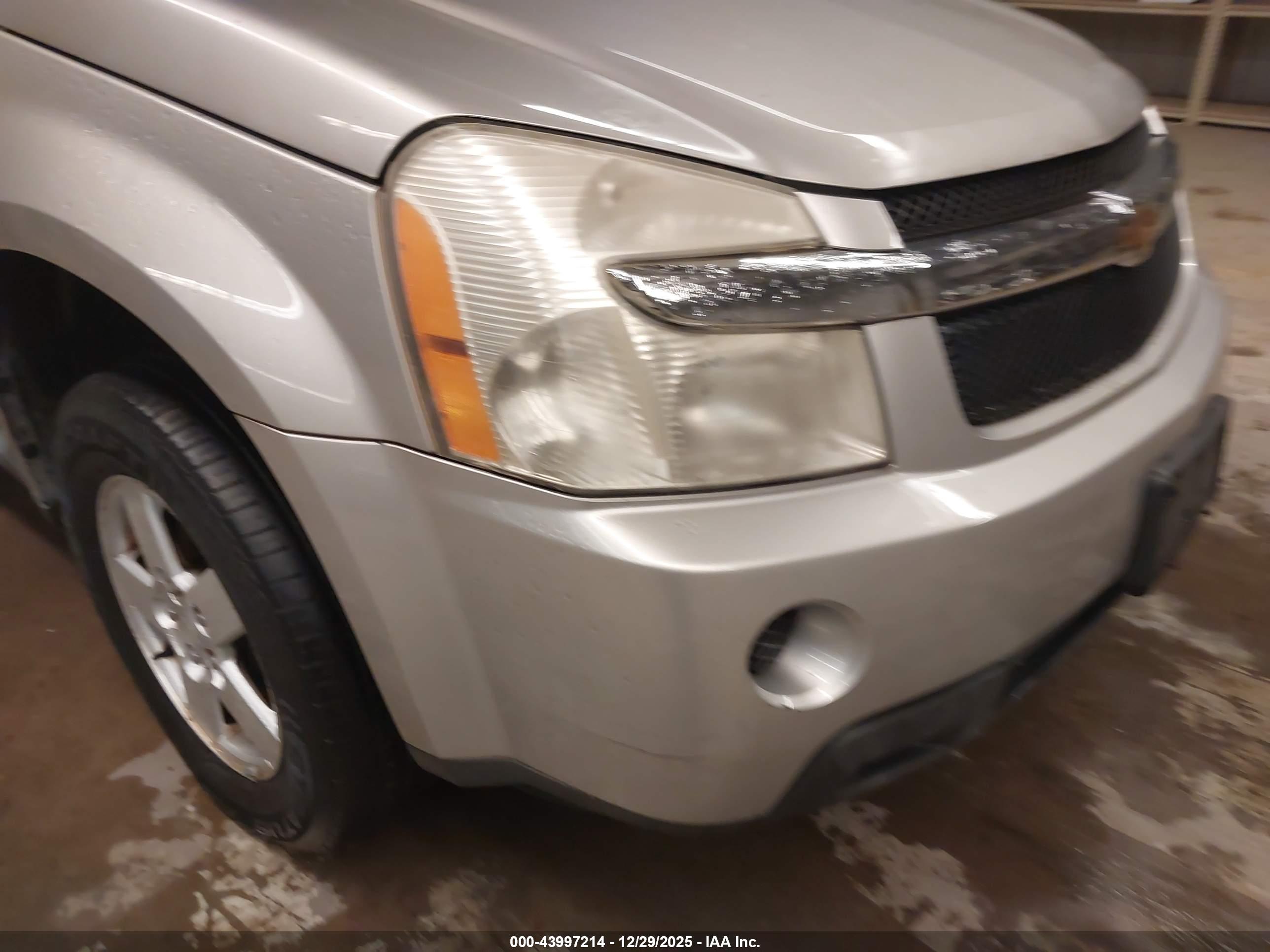 CHEVROLET EQUINOX image 6