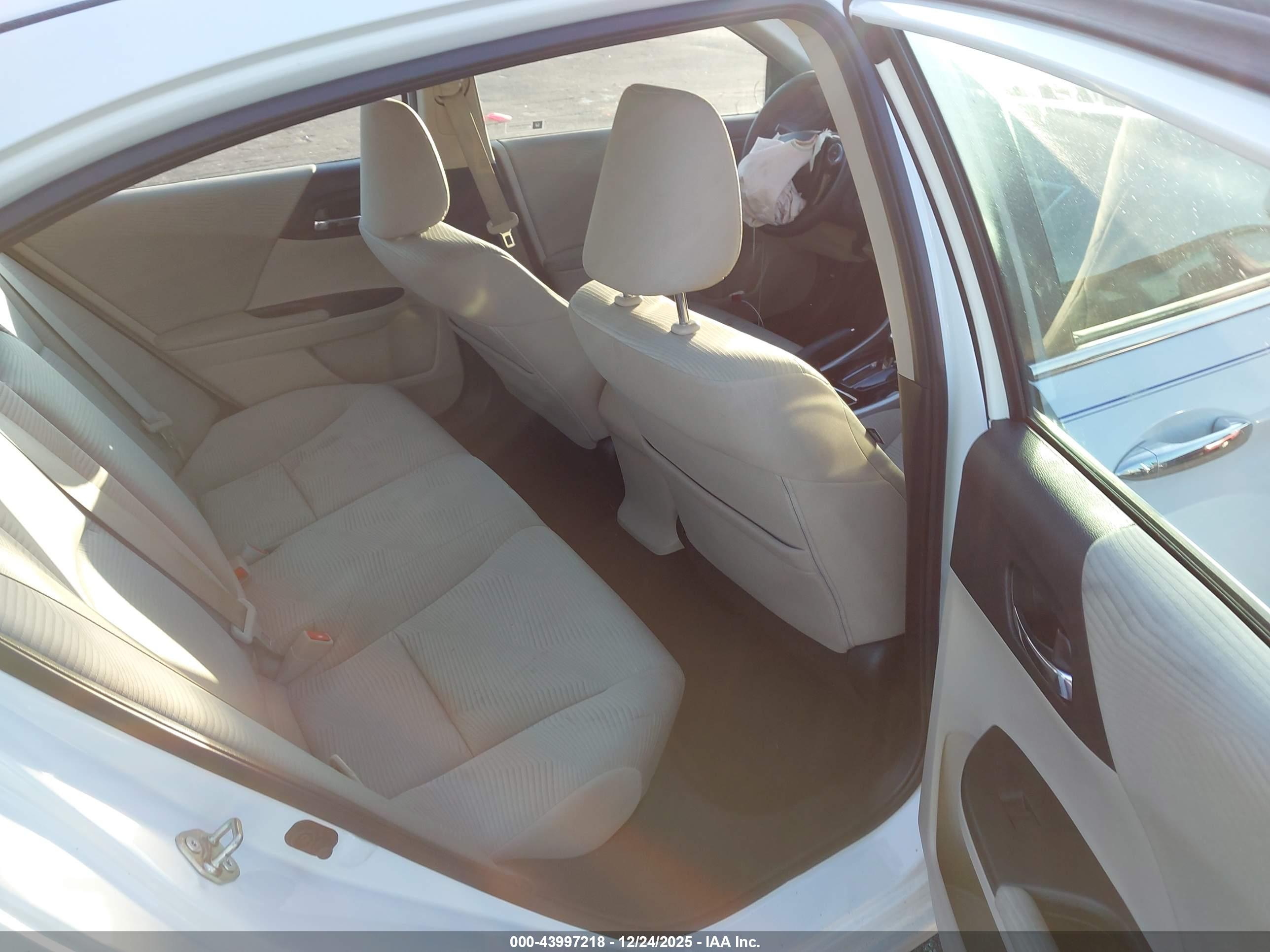 HONDA ACCORD image 8