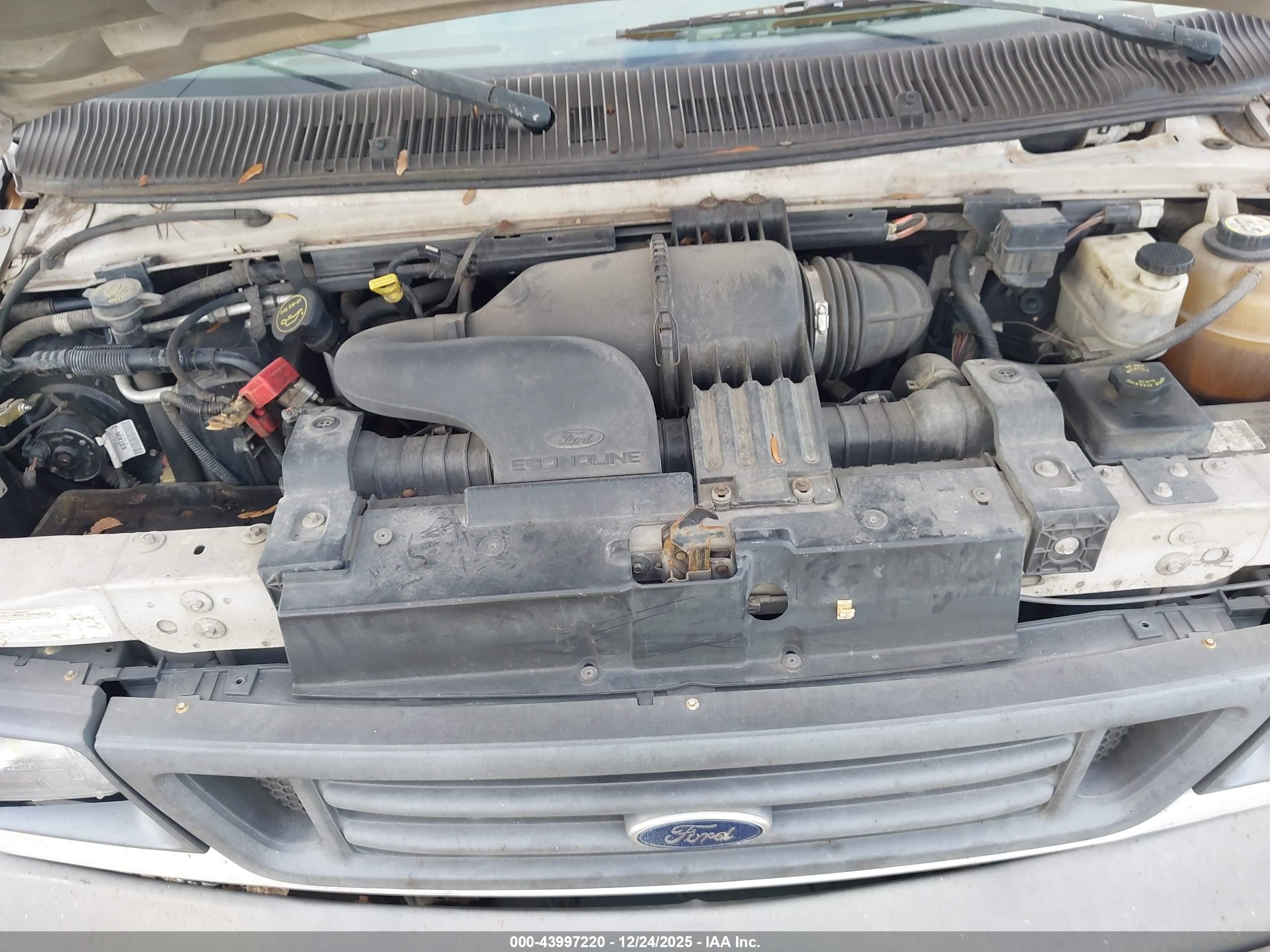 FORD E-150 image 10