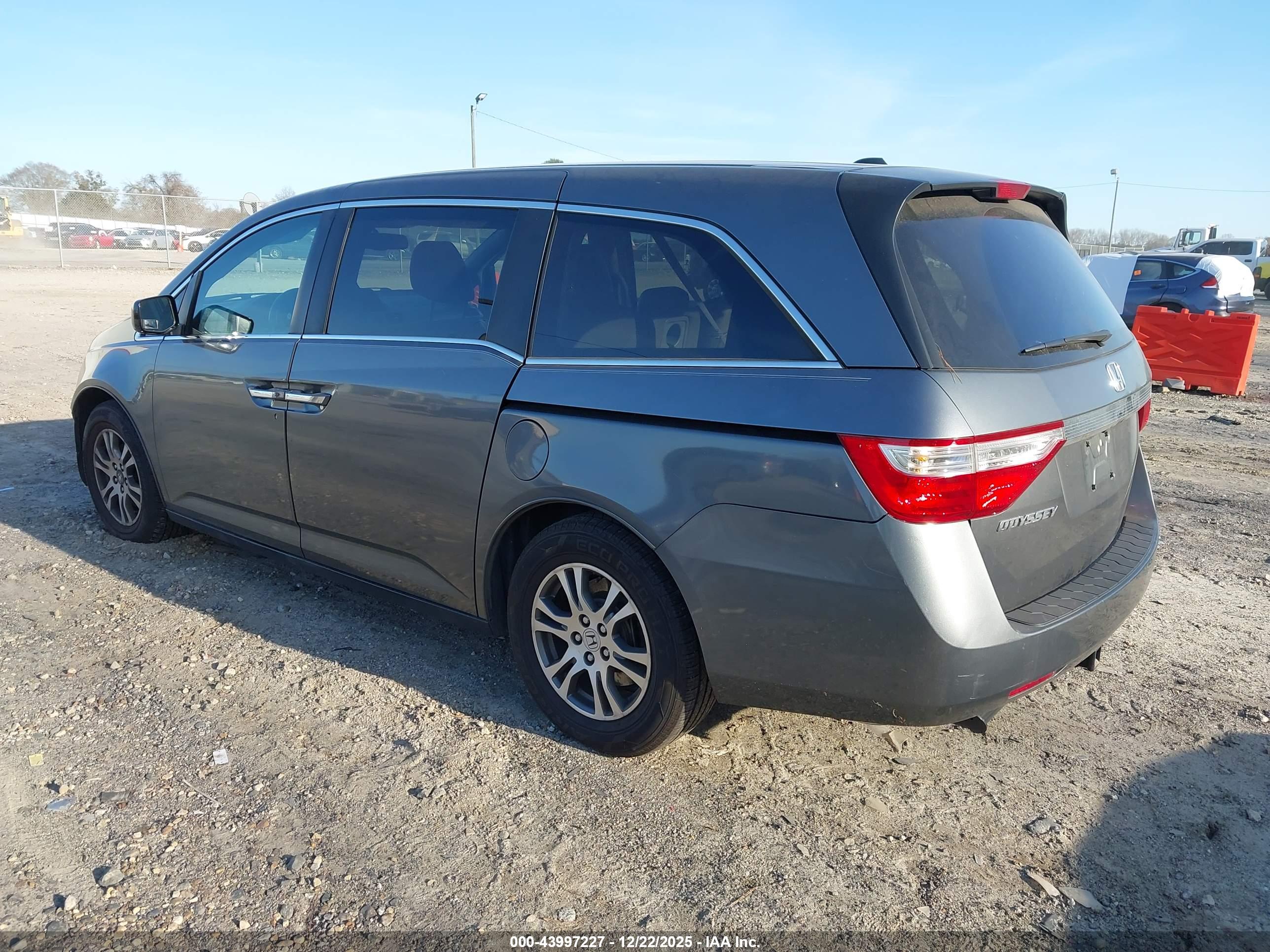 HONDA ODYSSEY image 3