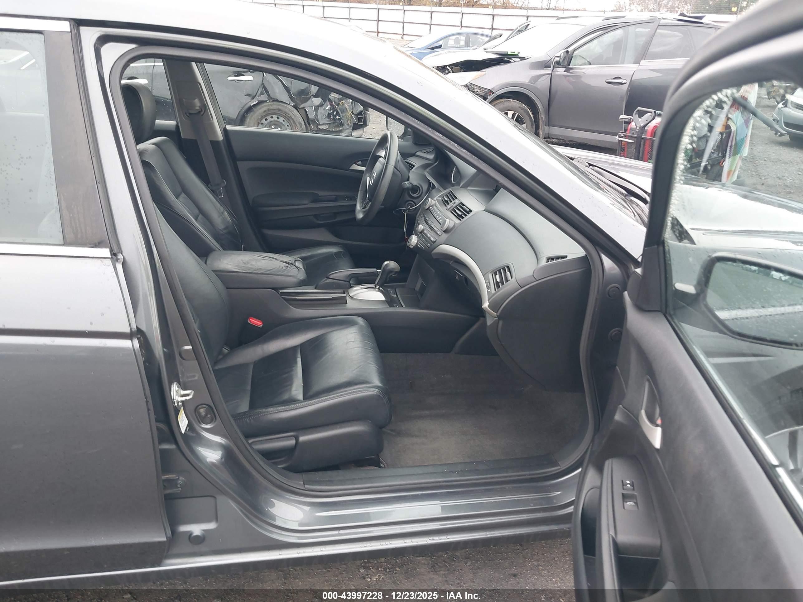 HONDA ACCORD image 5
