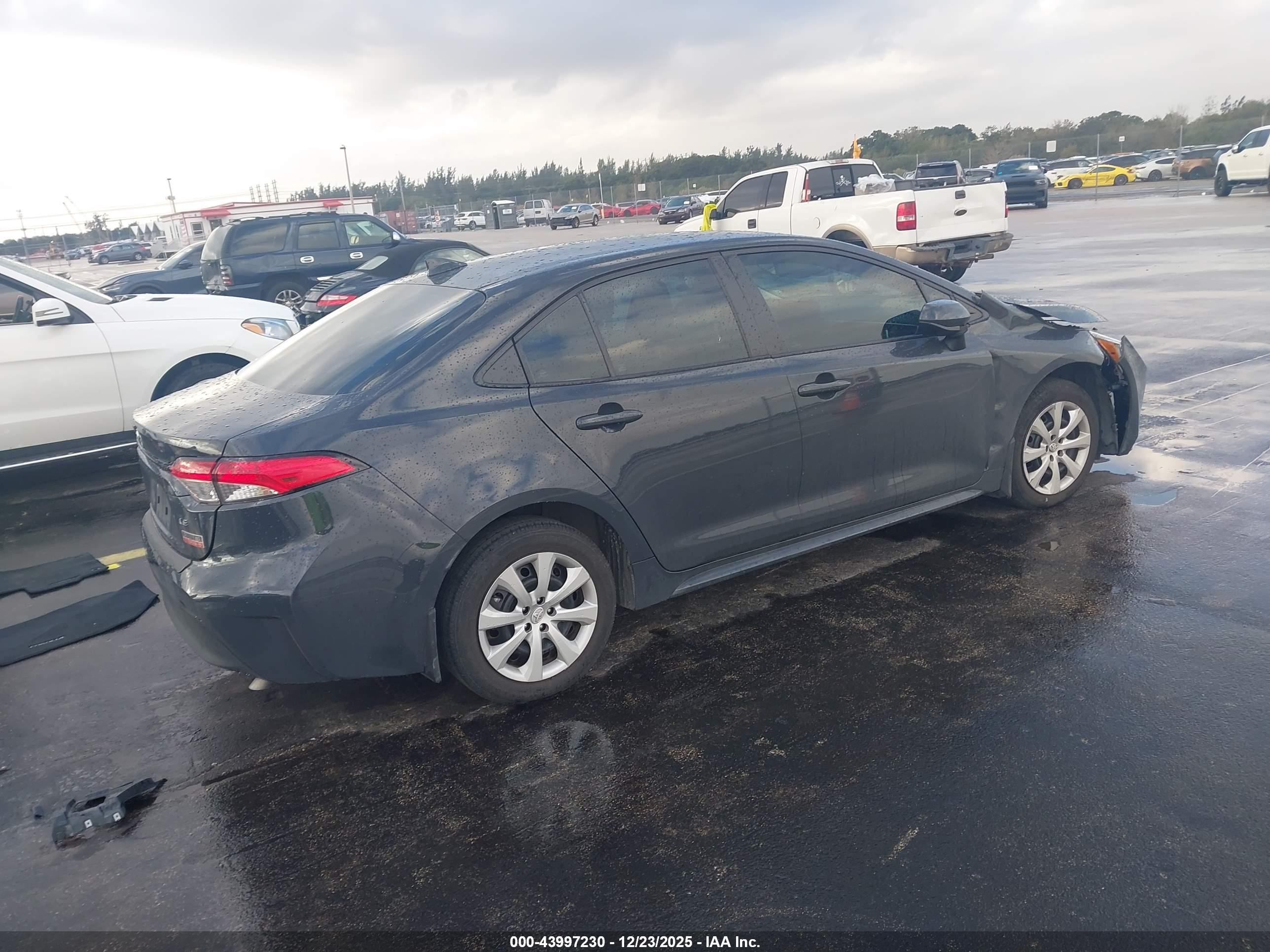 TOYOTA COROLLA image 4