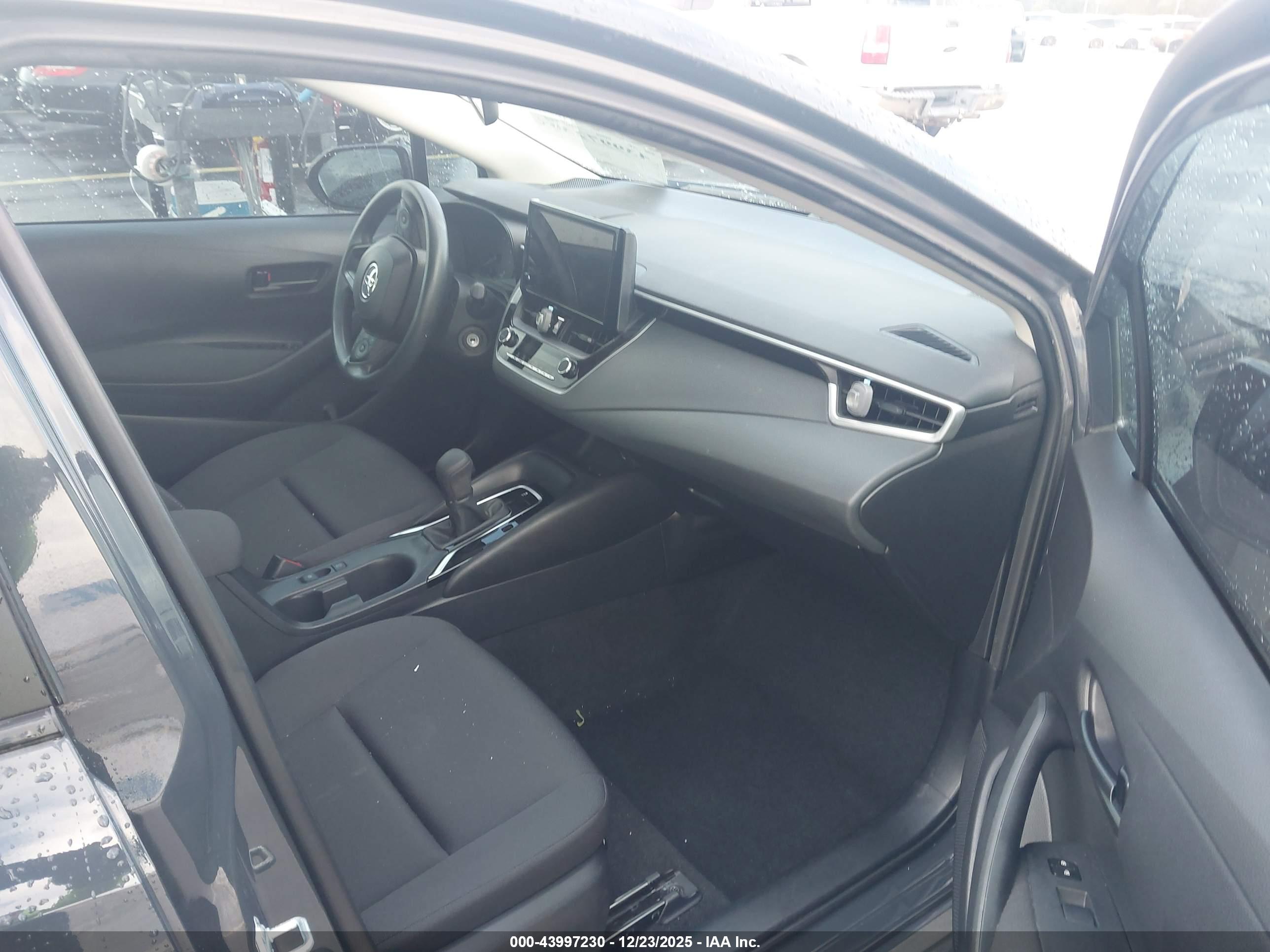TOYOTA COROLLA image 5