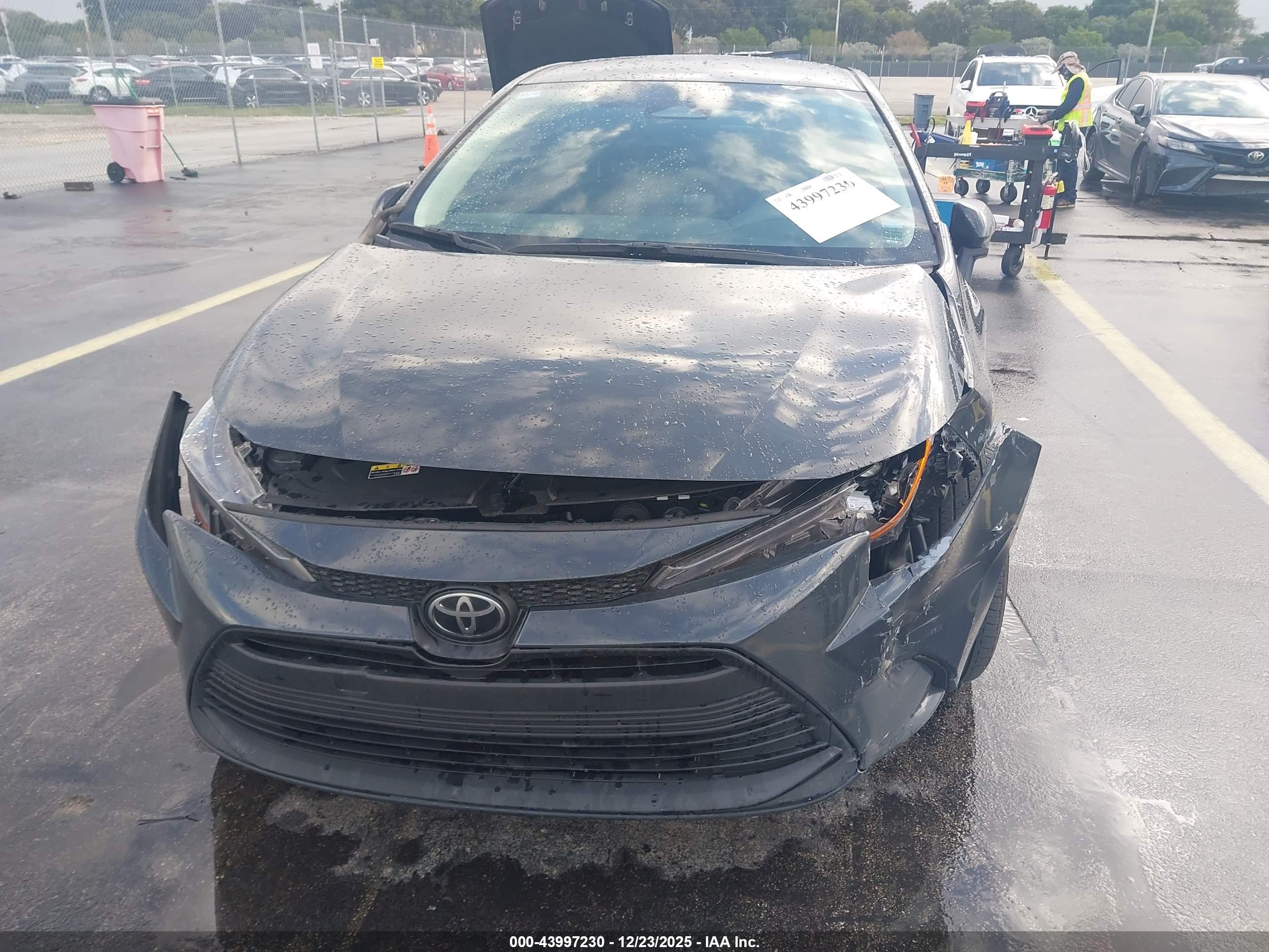 TOYOTA COROLLA image 6