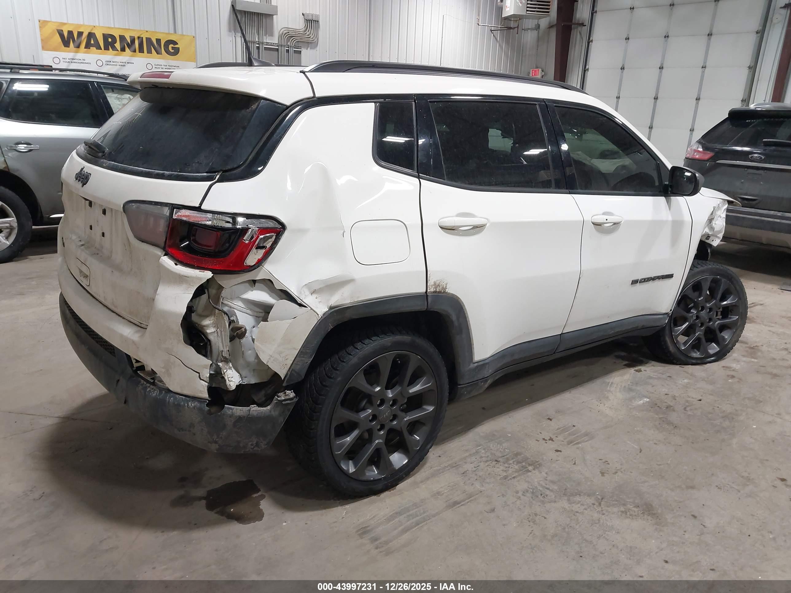 JEEP COMPASS image 4