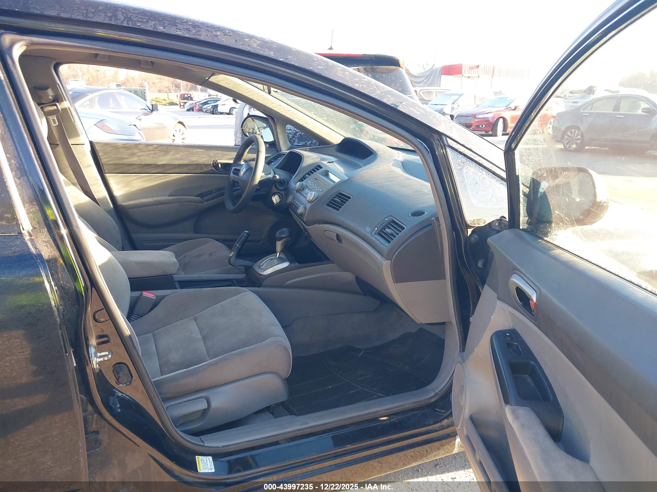 HONDA CIVIC image 5