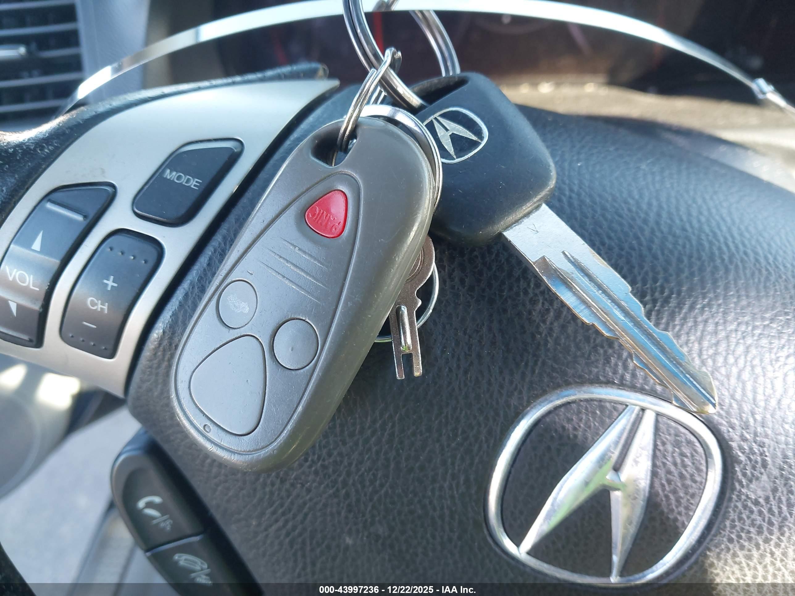 ACURA TSX image 11