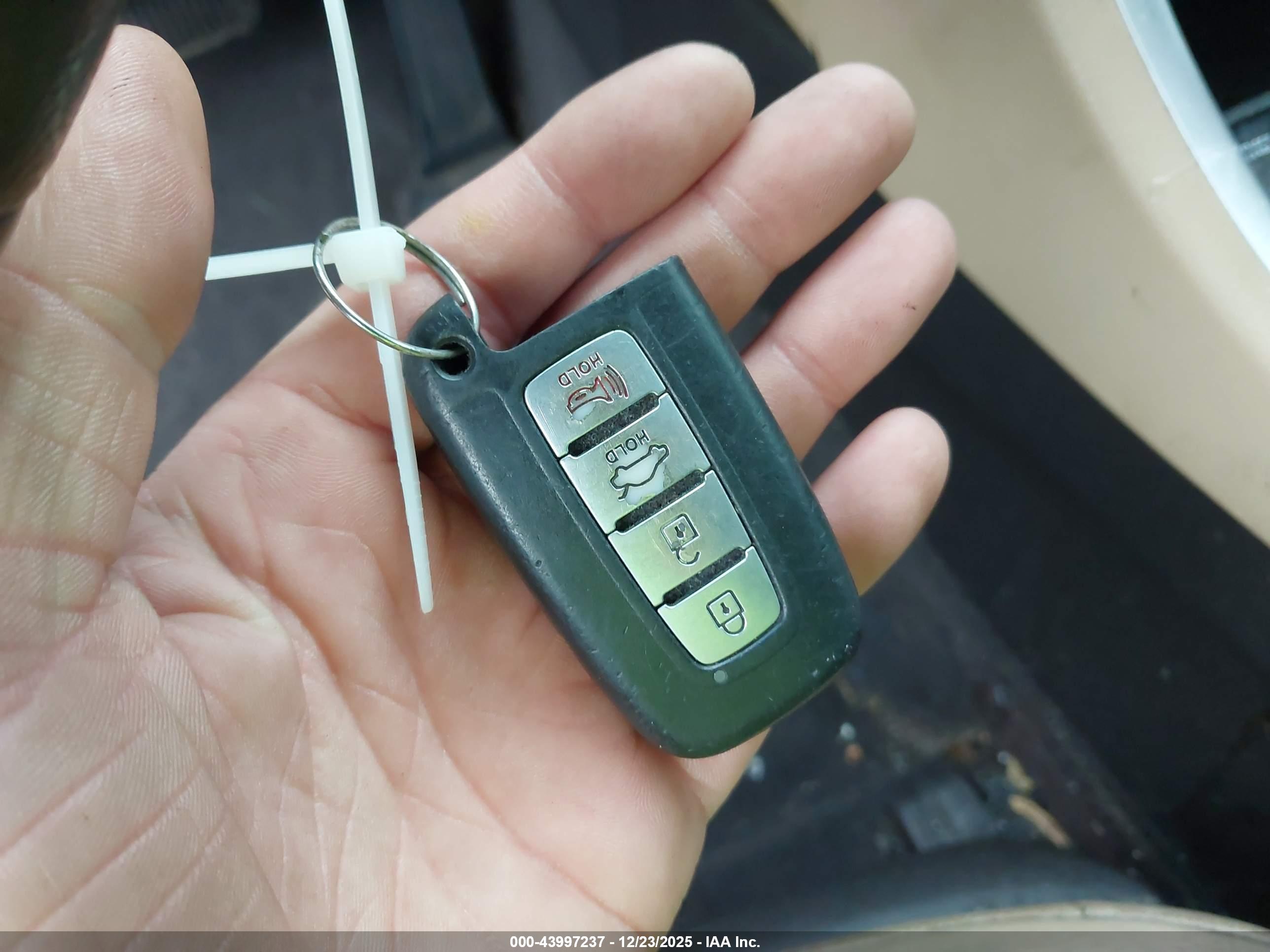 HYUNDAI SONATA image 11