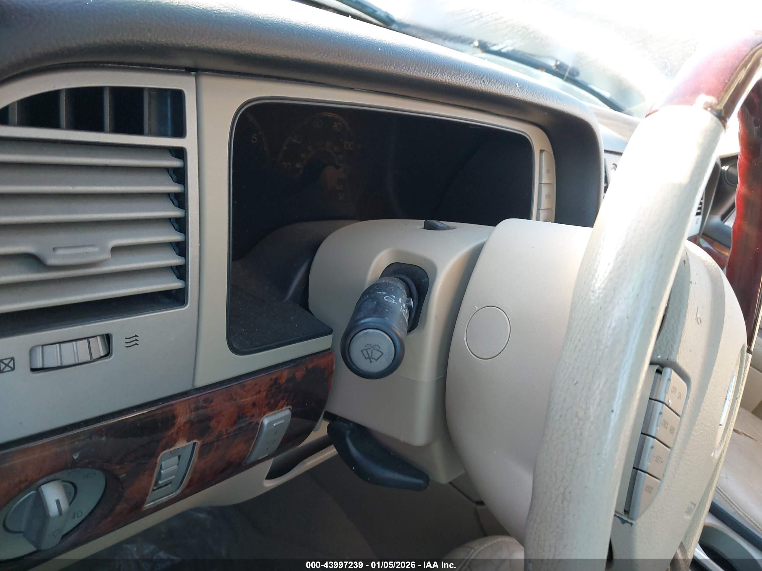 LINCOLN NAVIGATOR image 7