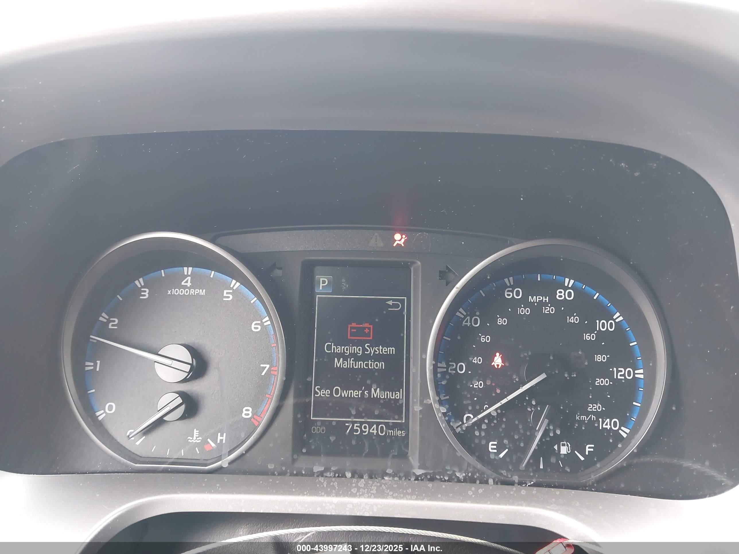 TOYOTA RAV4 image 7