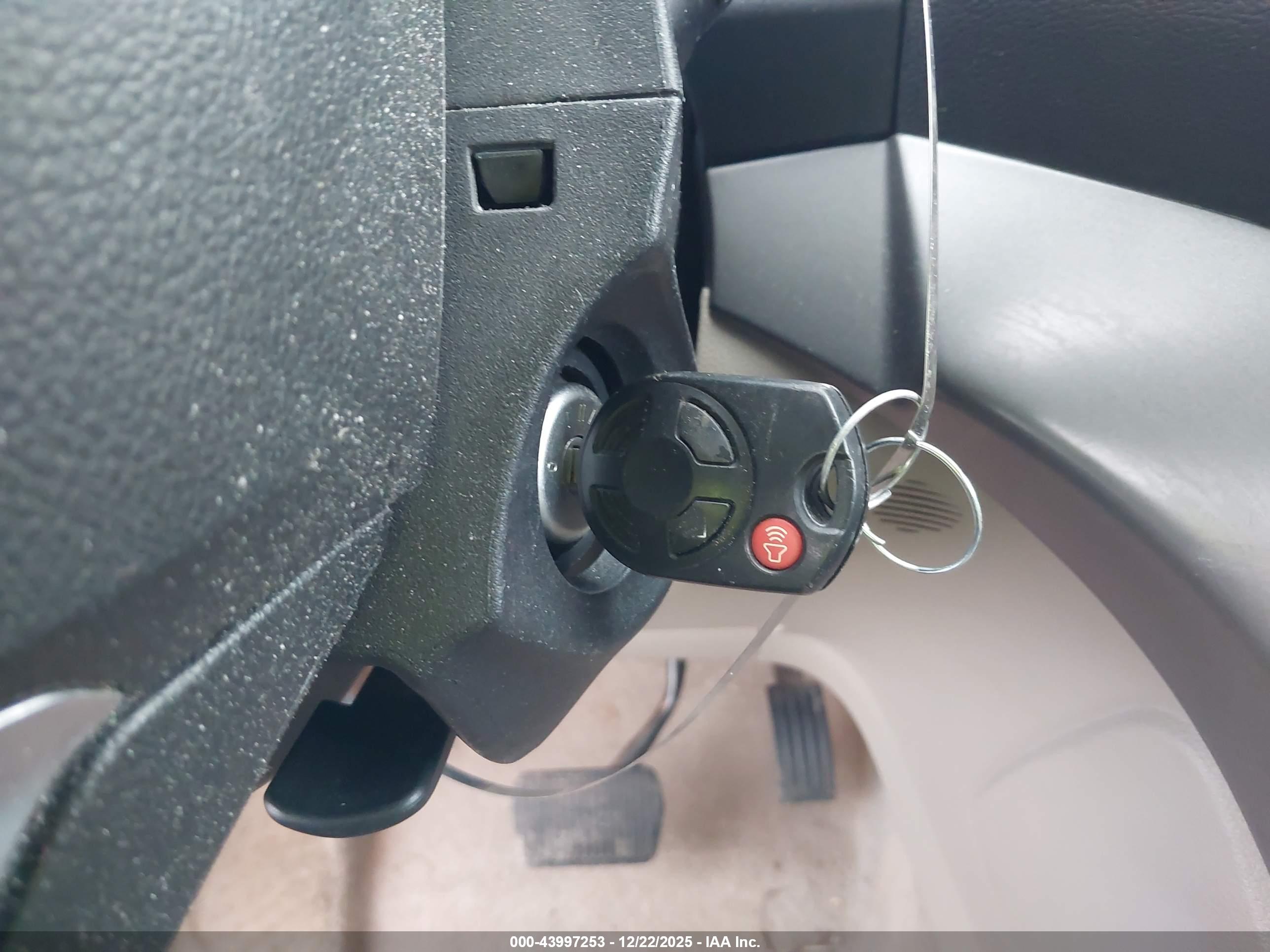 FORD ESCAPE image 11