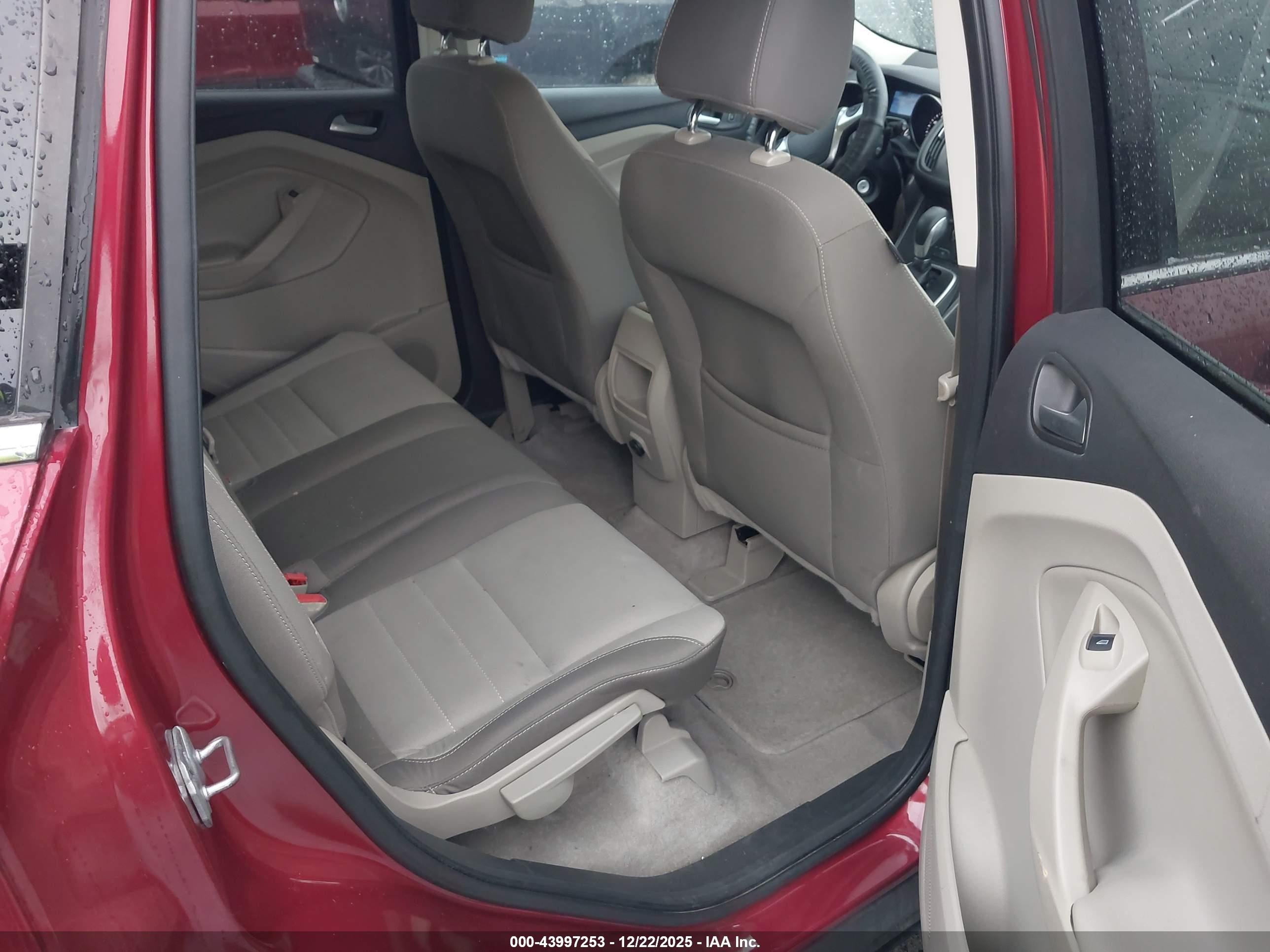 FORD ESCAPE image 8