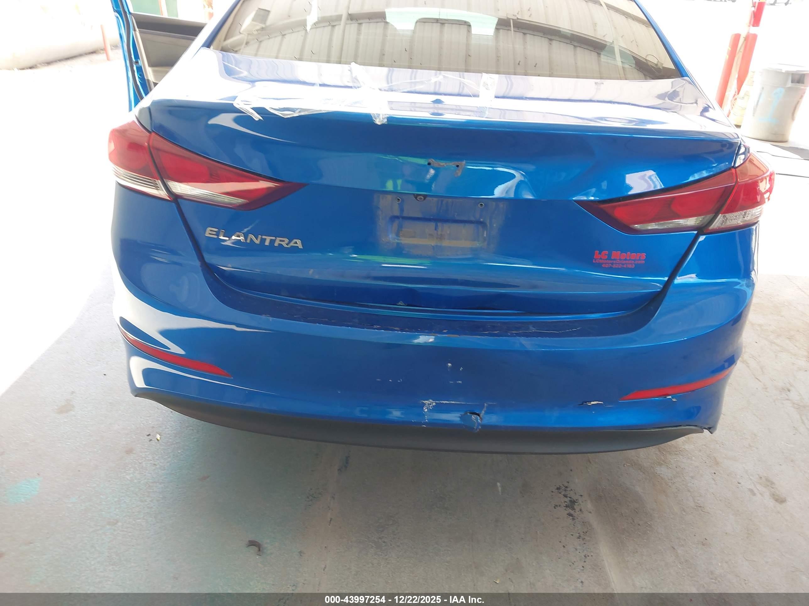 HYUNDAI ELANTRA image 6