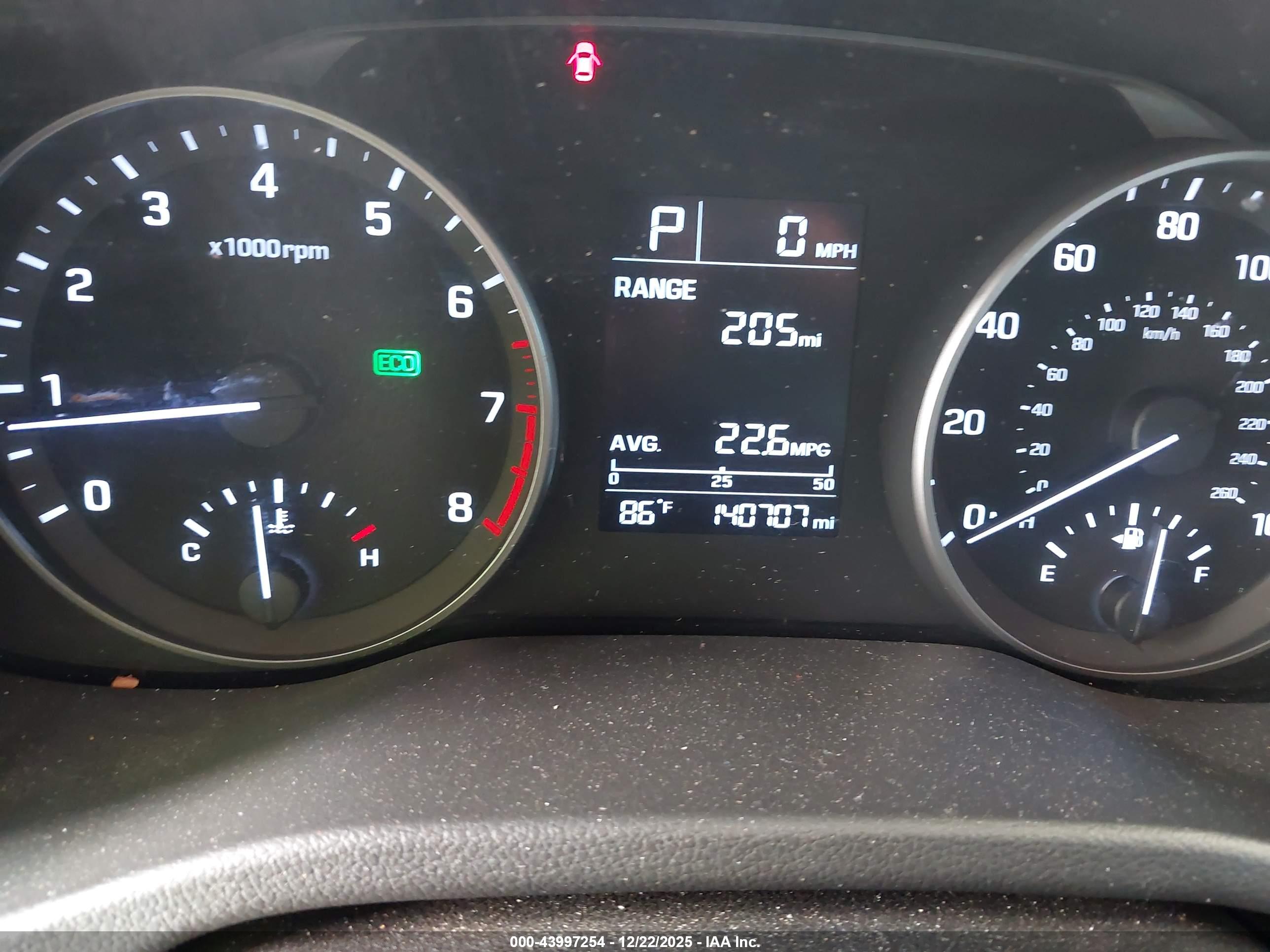 HYUNDAI ELANTRA image 7