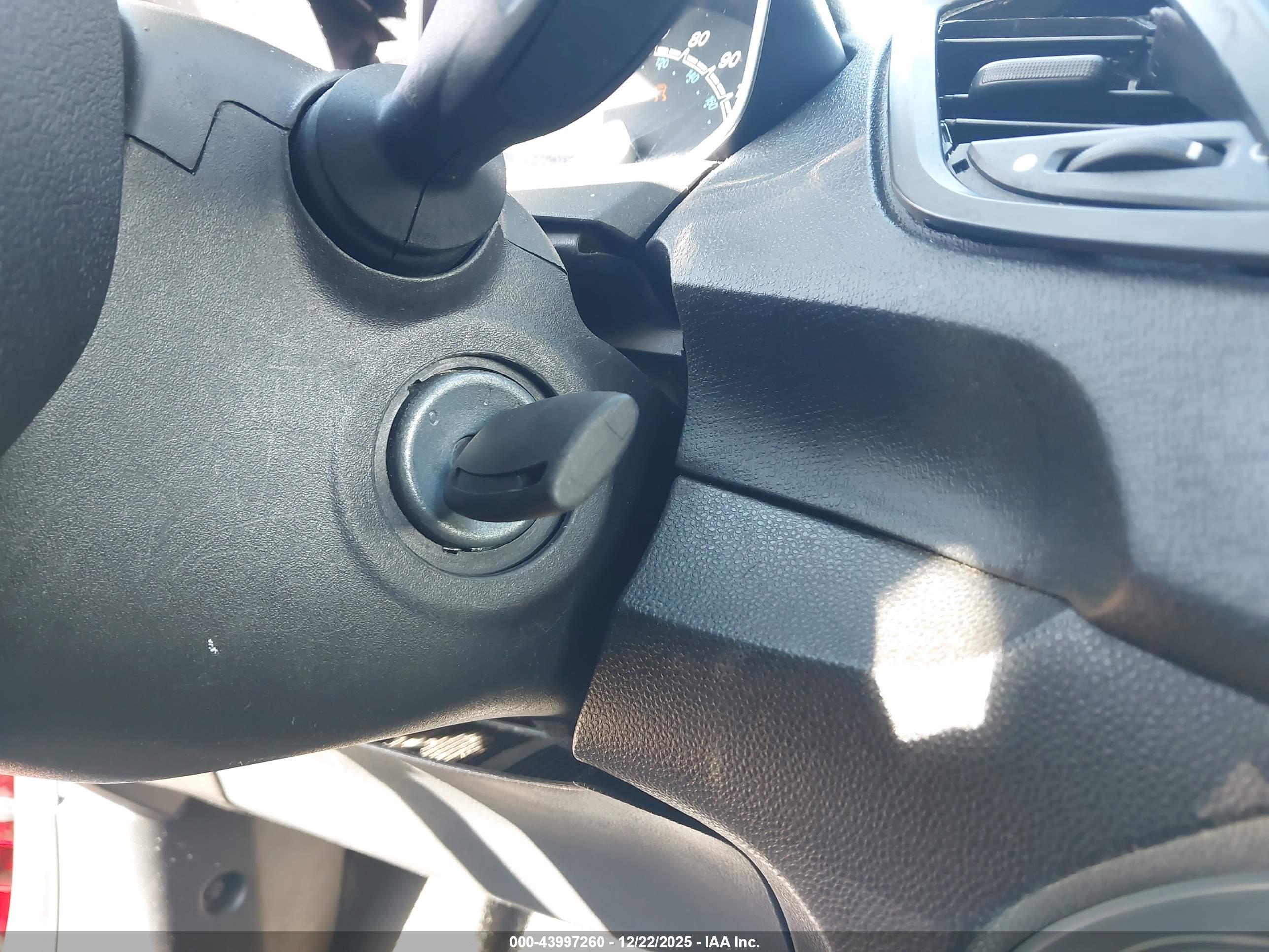 FORD FIESTA image 11