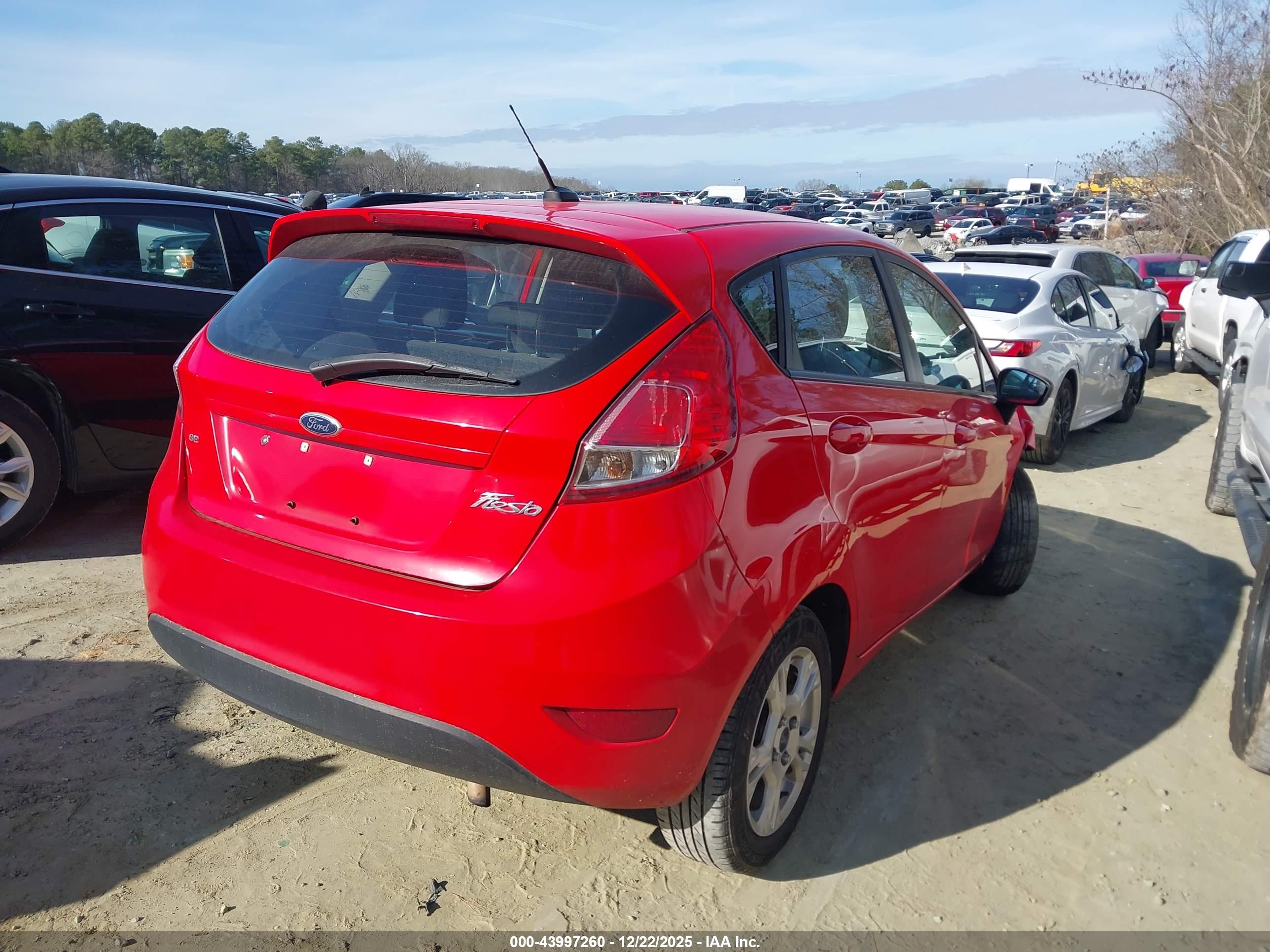 FORD FIESTA image 4