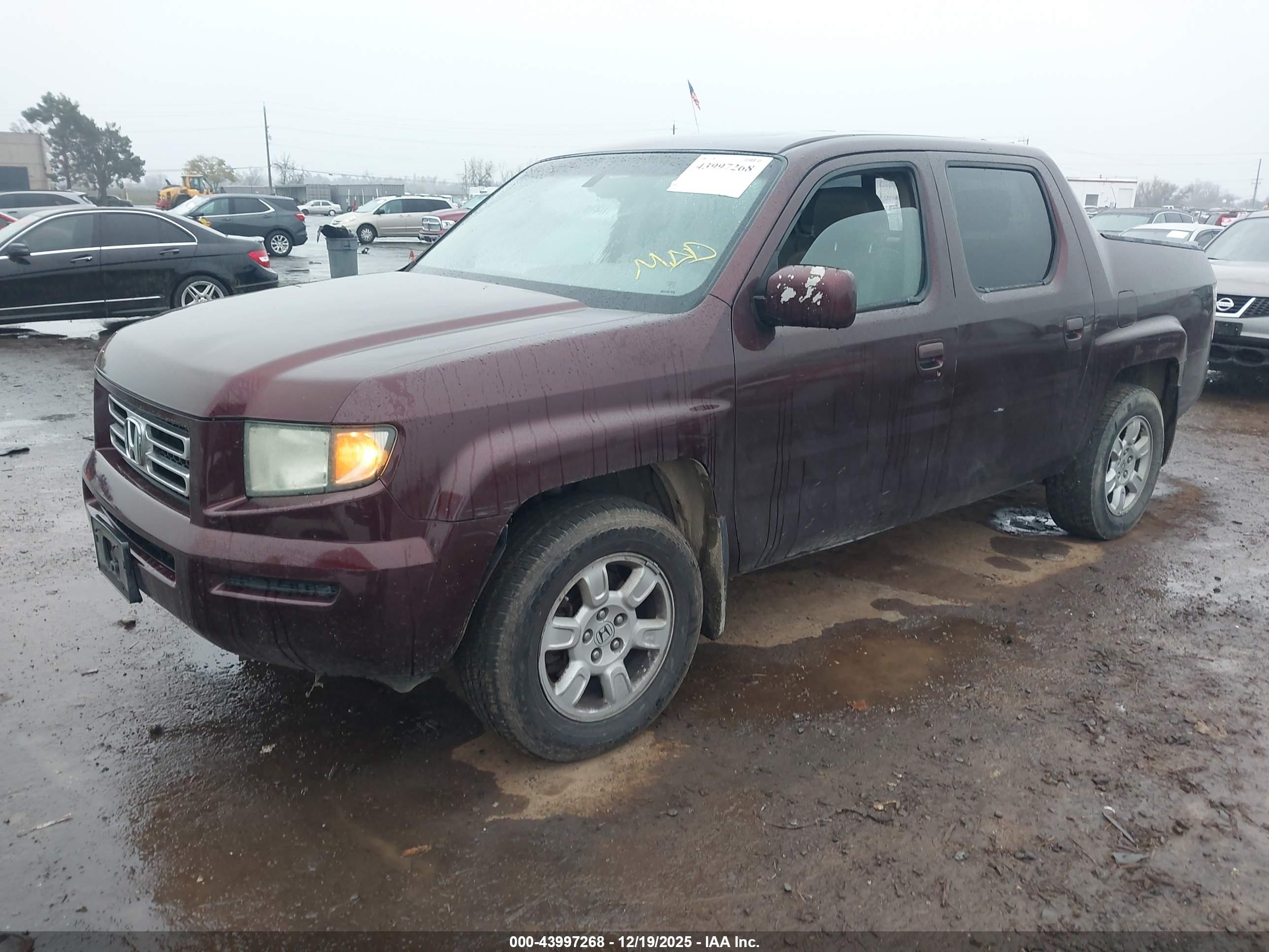 HONDA RIDGELINE image 2