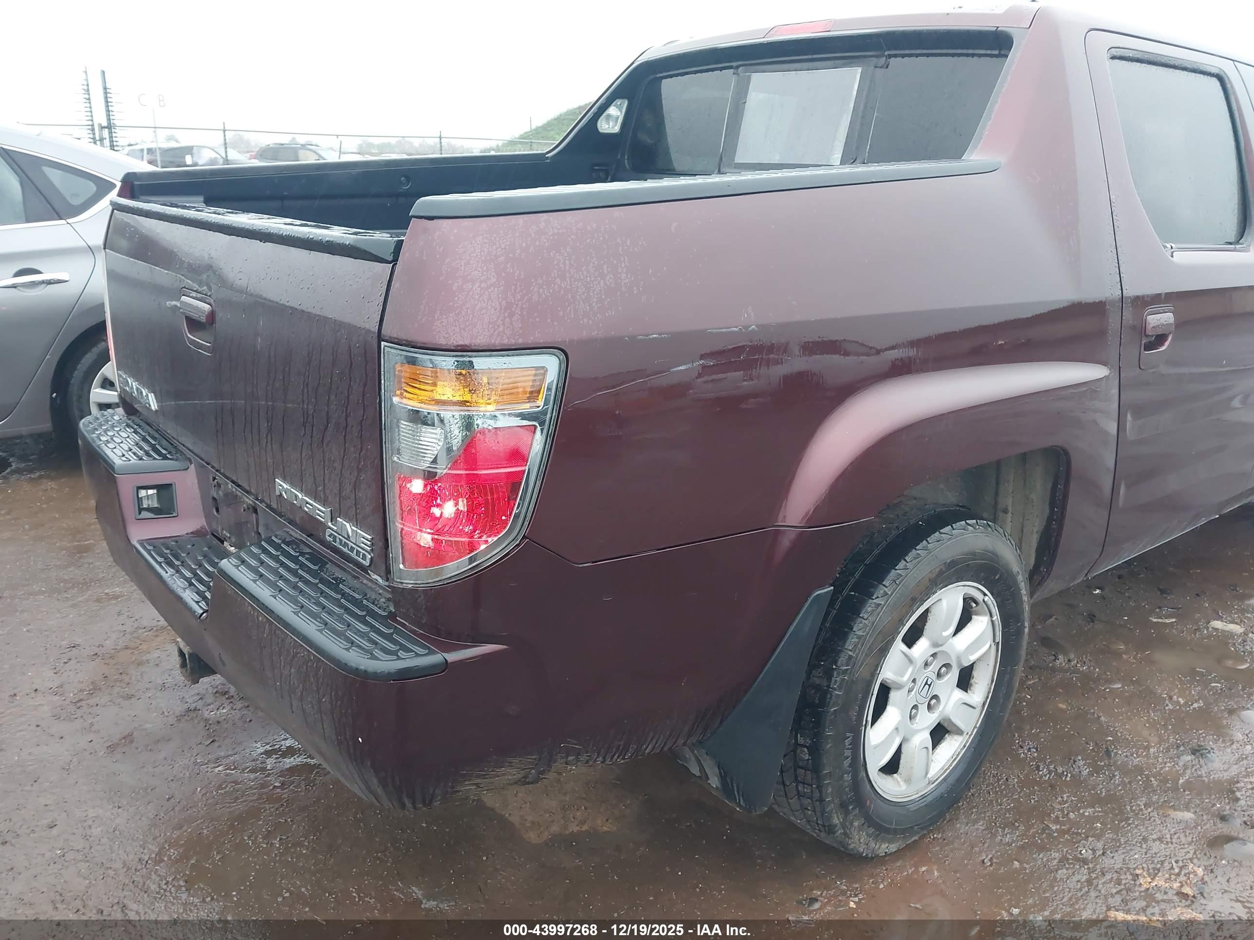 HONDA RIDGELINE image 6
