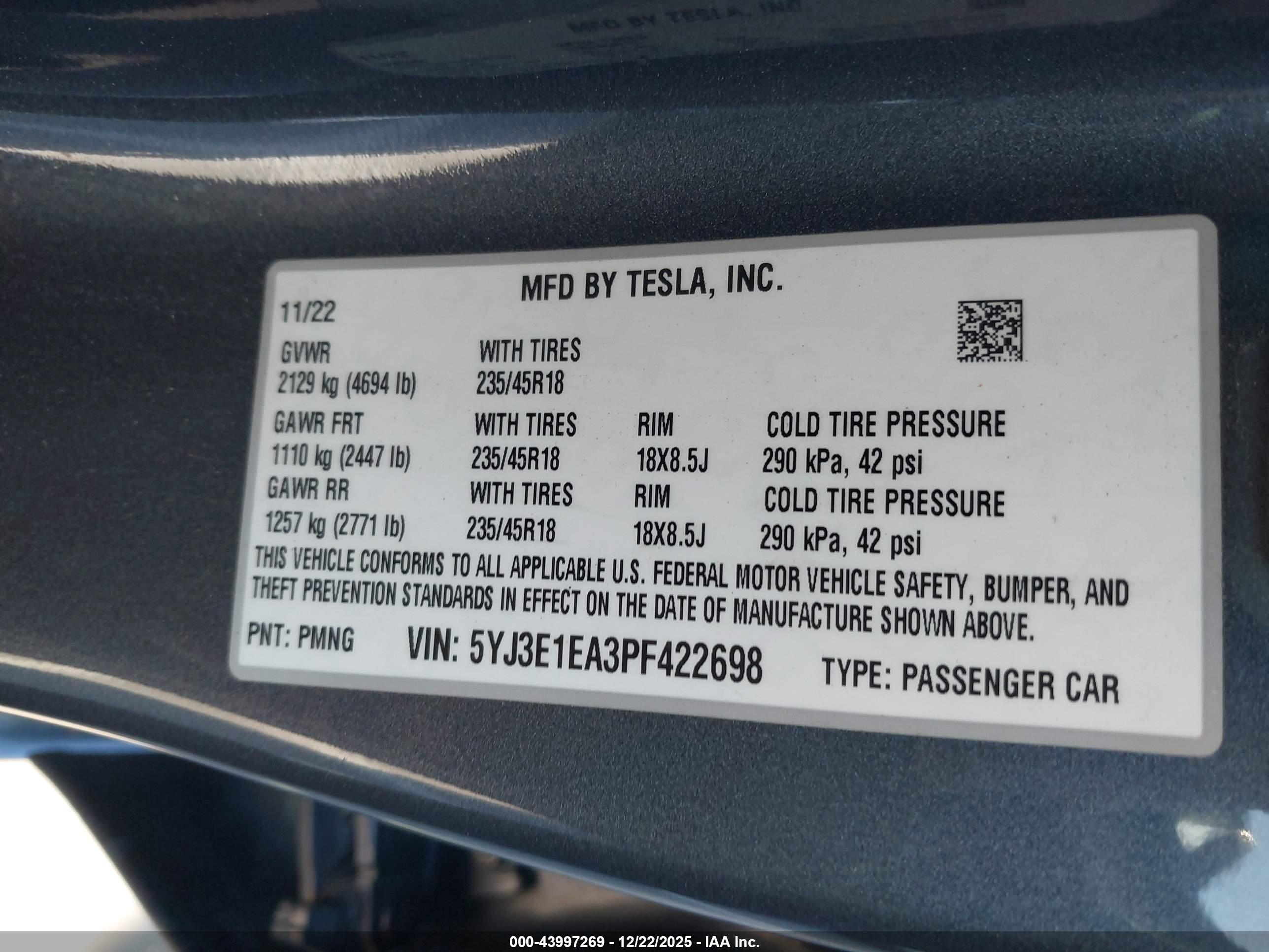 TESLA MODEL image 9