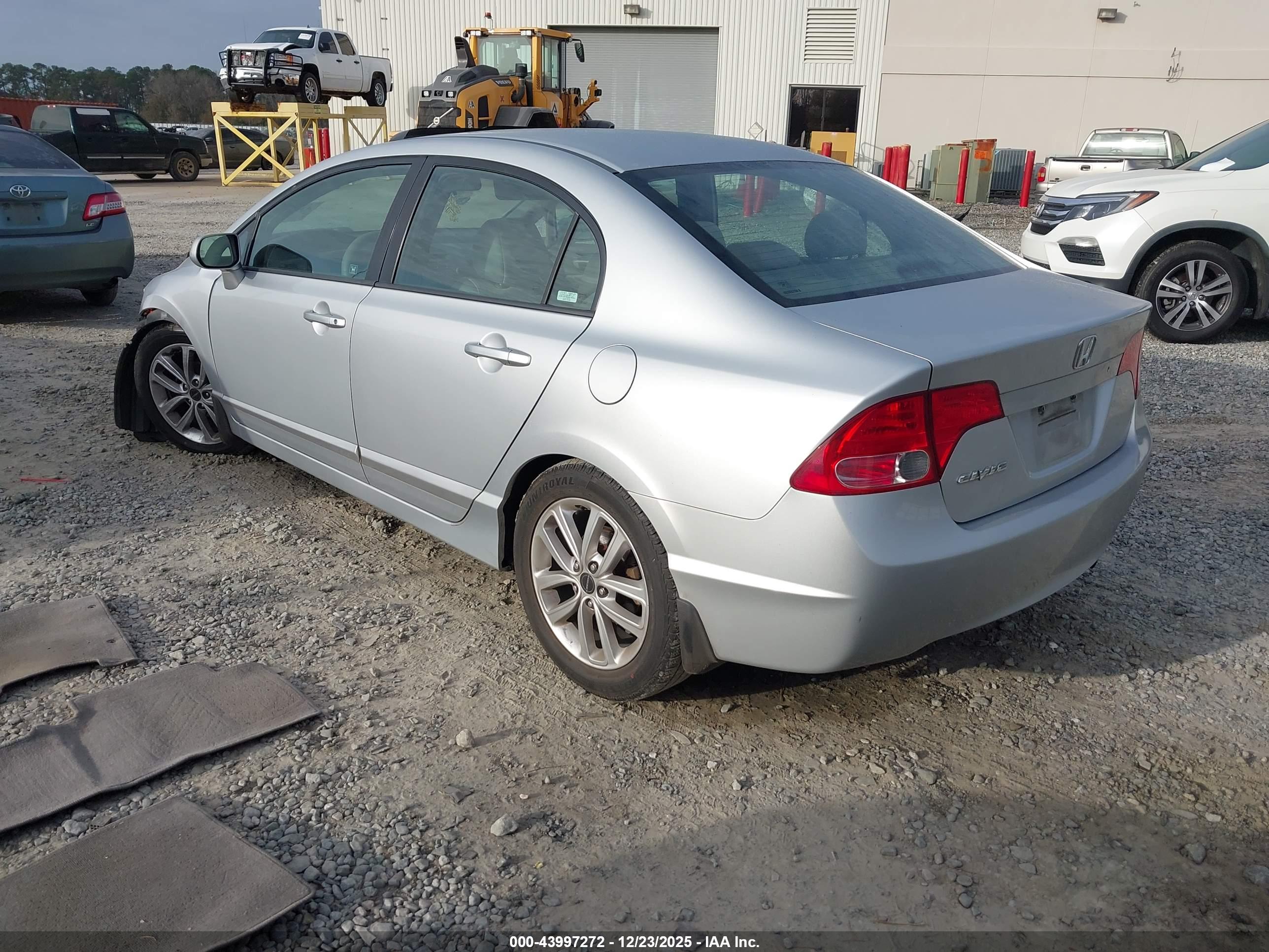 HONDA CIVIC image 3